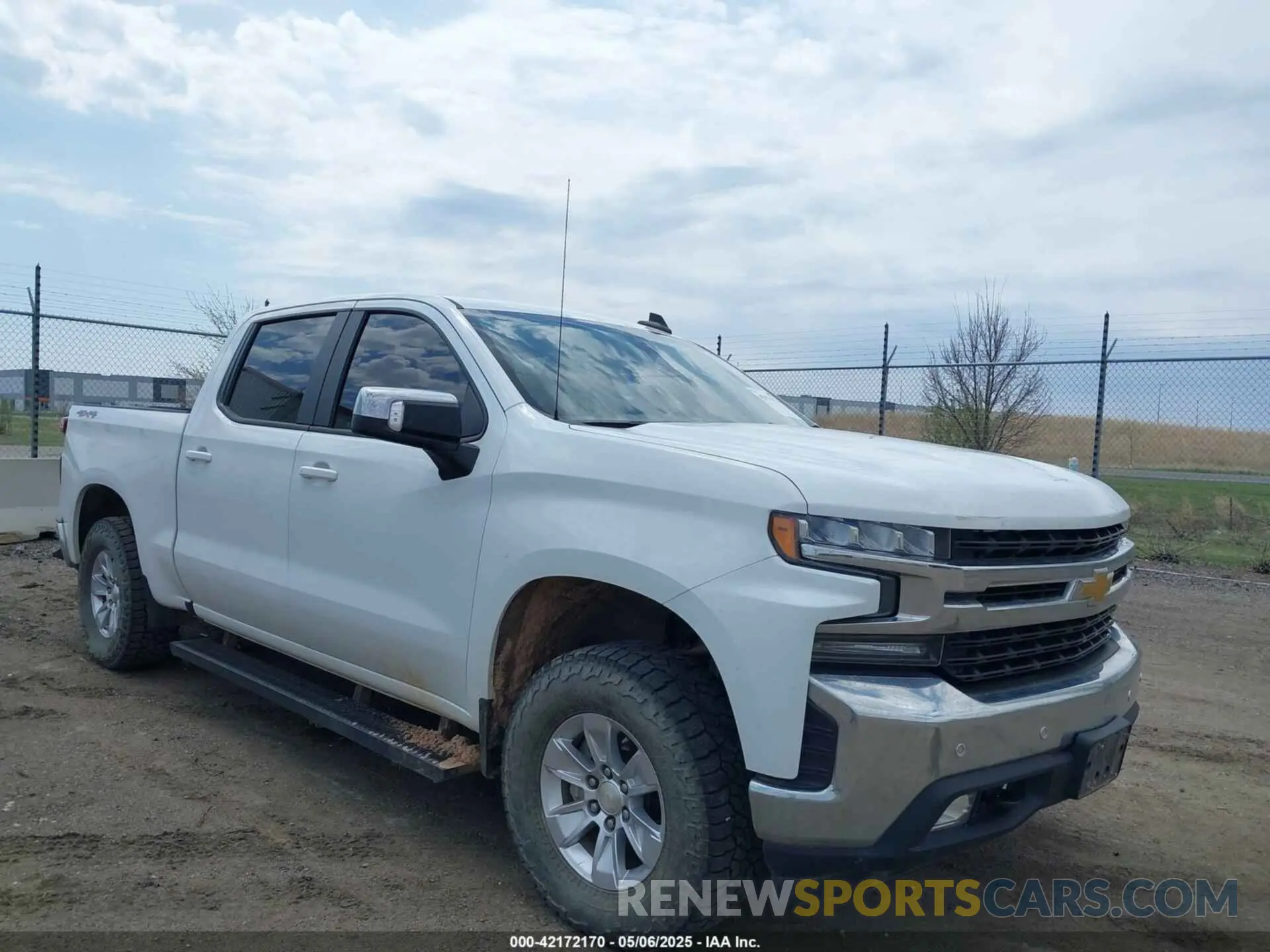 6 Photograph of a damaged car 1GCUYDED4LZ137214 CHEVROLET SILVERADO 1500 2020