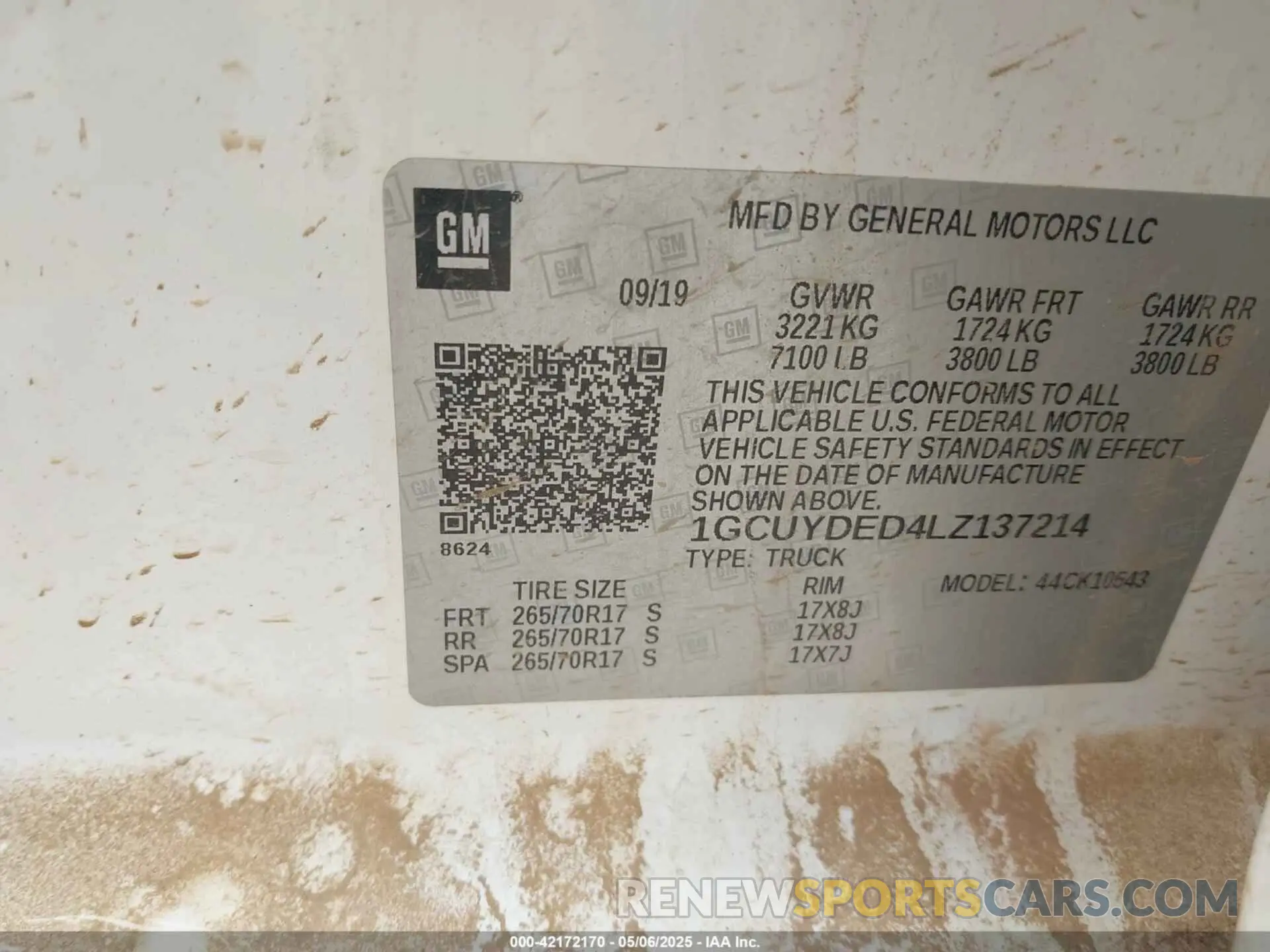 9 Photograph of a damaged car 1GCUYDED4LZ137214 CHEVROLET SILVERADO 1500 2020