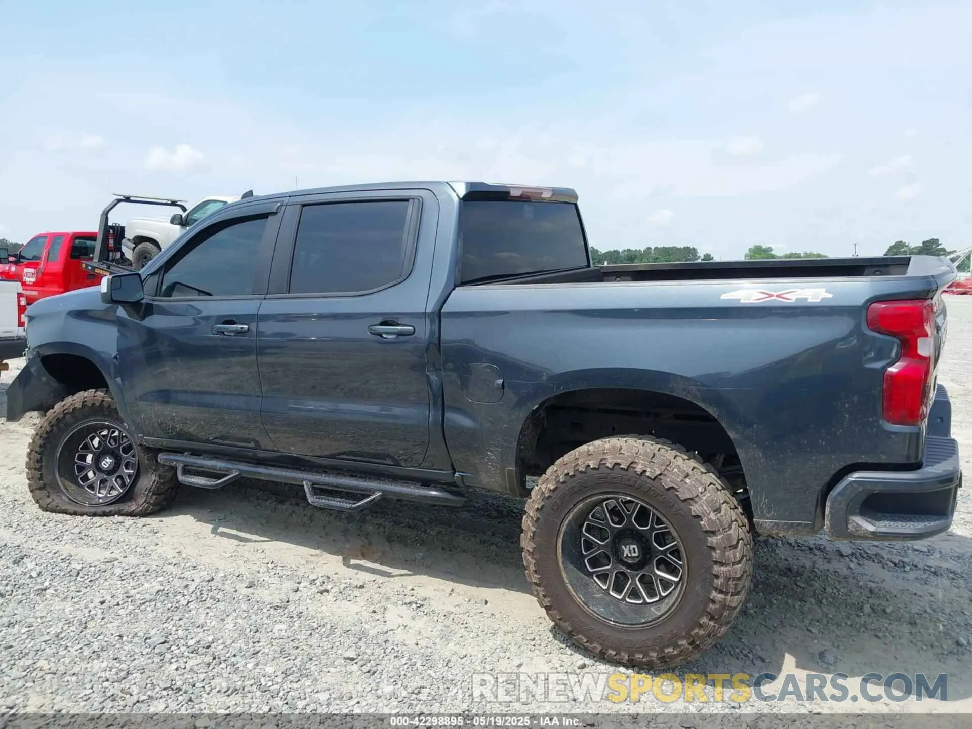 14 Photograph of a damaged car 1GCUYDED5LZ226029 CHEVROLET SILVERADO 1500 2020