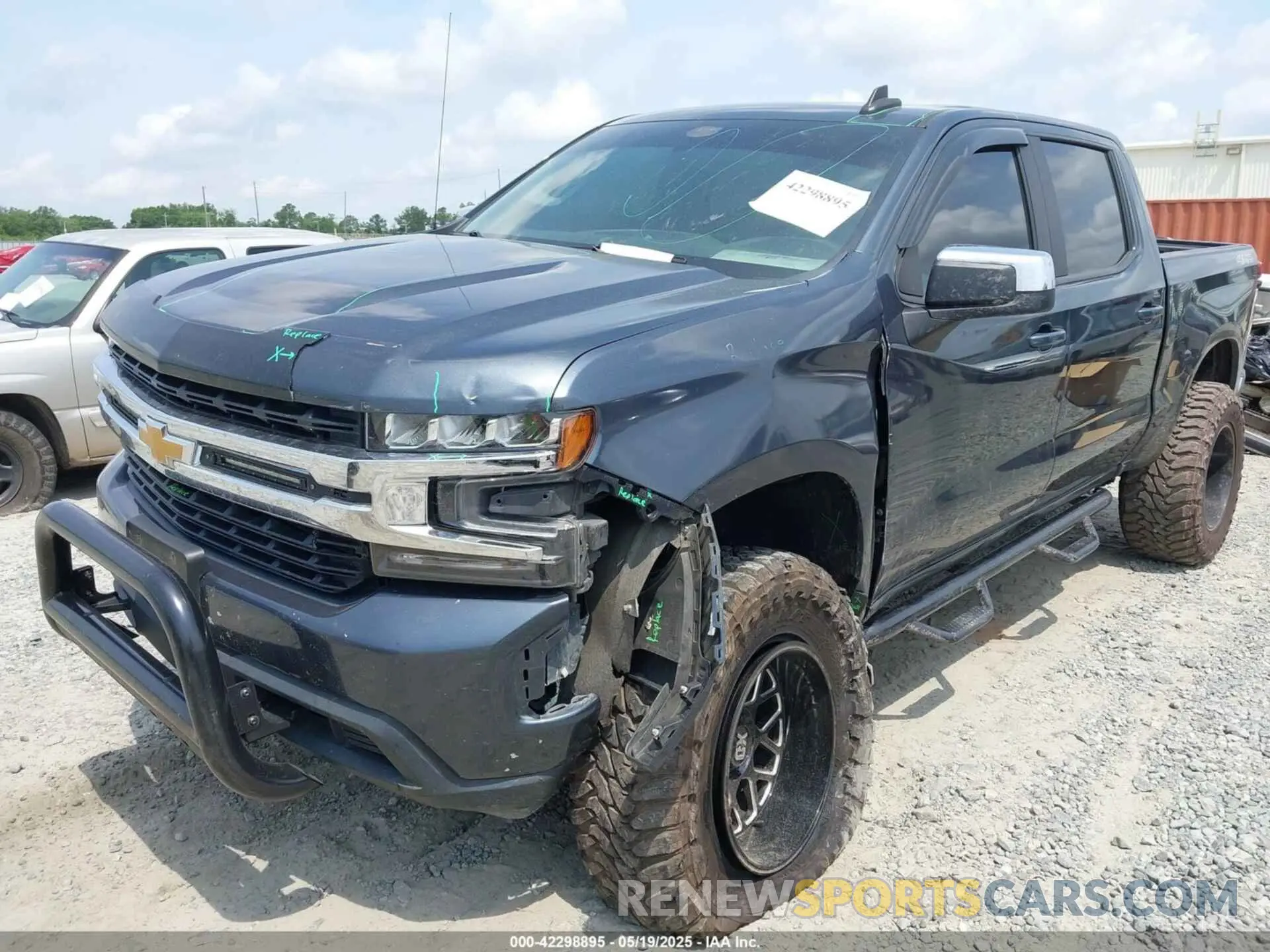 6 Photograph of a damaged car 1GCUYDED5LZ226029 CHEVROLET SILVERADO 1500 2020