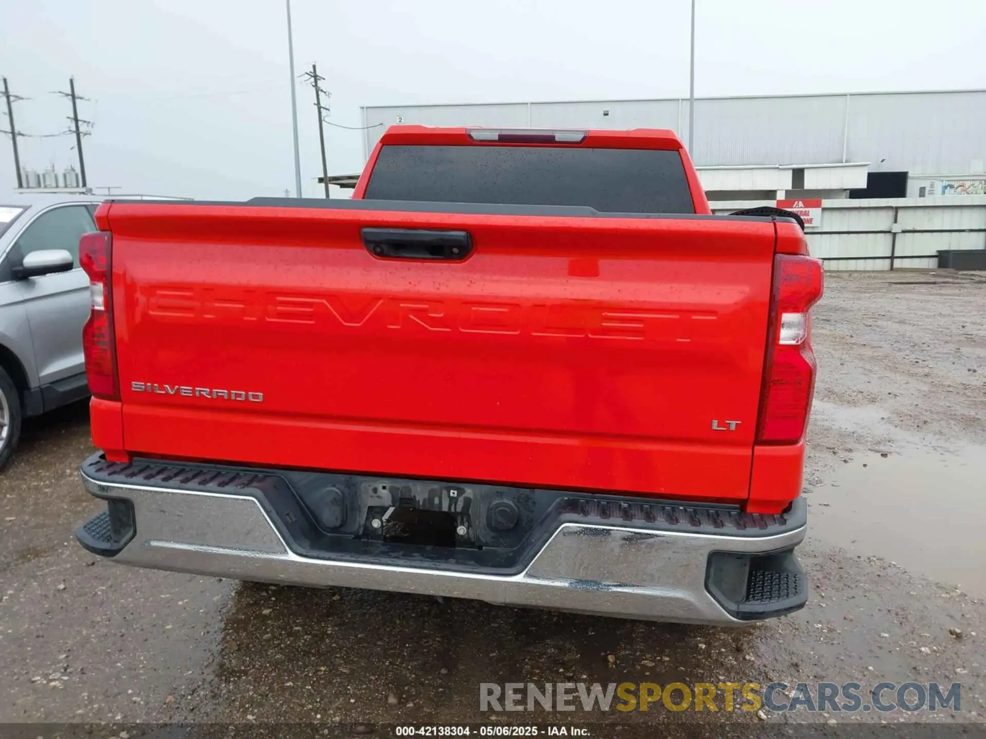 17 Photograph of a damaged car 1GCUYDED5LZ230954 CHEVROLET SILVERADO 1500 2020