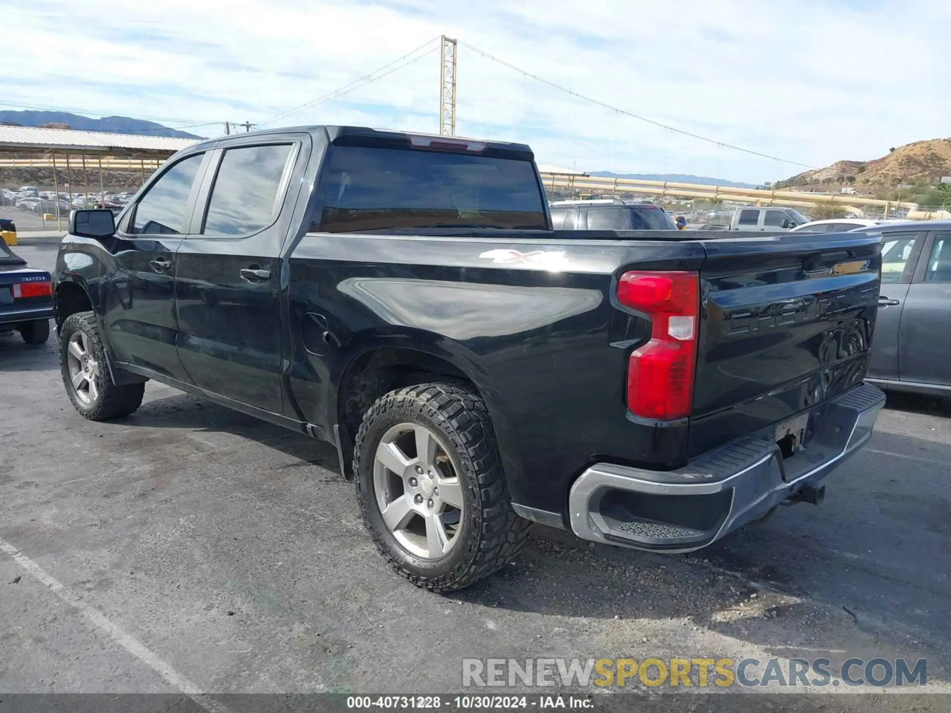 3 Photograph of a damaged car 1GCUYDEDXLZ221344 CHEVROLET SILVERADO 1500 2020