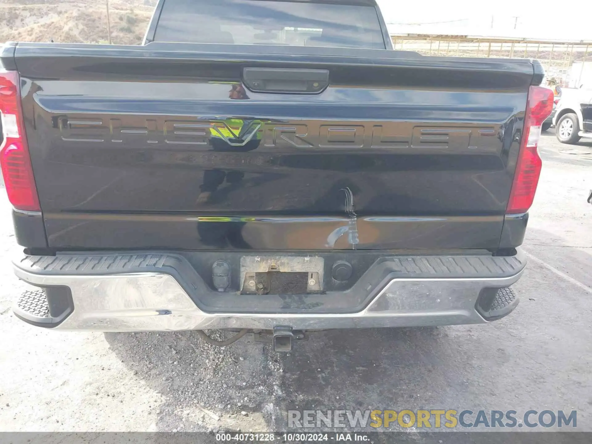 6 Photograph of a damaged car 1GCUYDEDXLZ221344 CHEVROLET SILVERADO 1500 2020