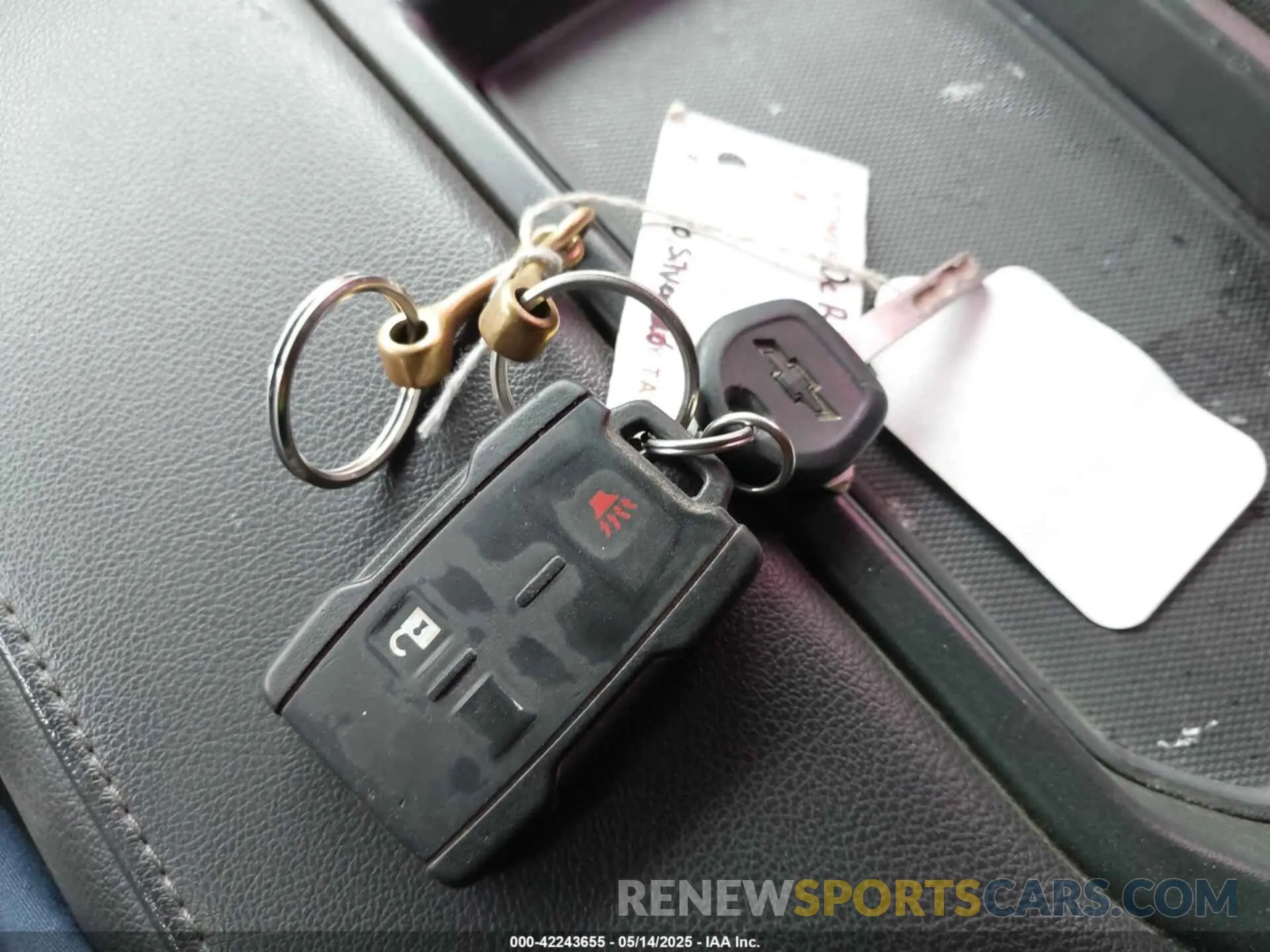 11 Photograph of a damaged car 1GCUYDEDXLZ225748 CHEVROLET SILVERADO 1500 2020