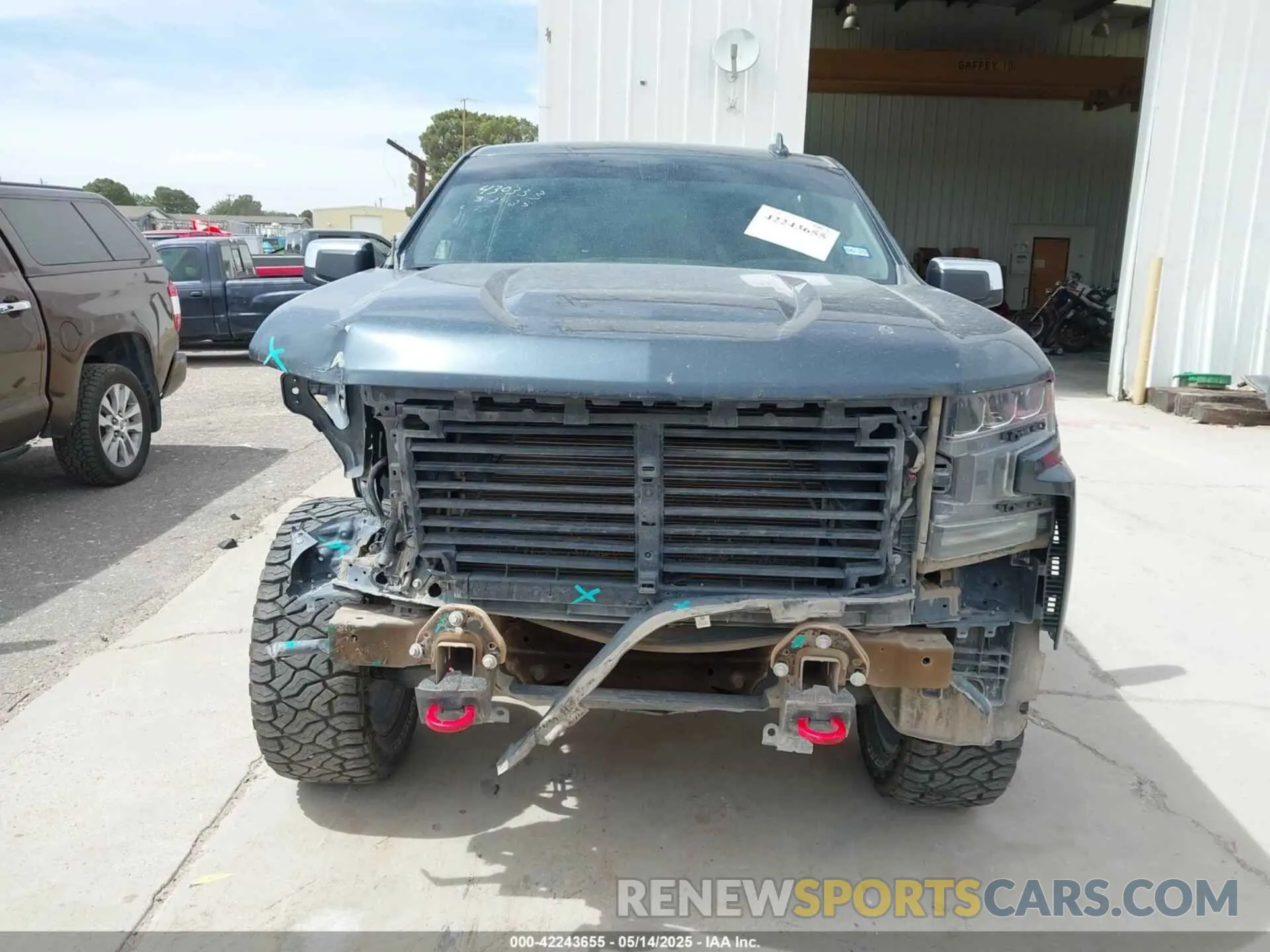 12 Photograph of a damaged car 1GCUYDEDXLZ225748 CHEVROLET SILVERADO 1500 2020