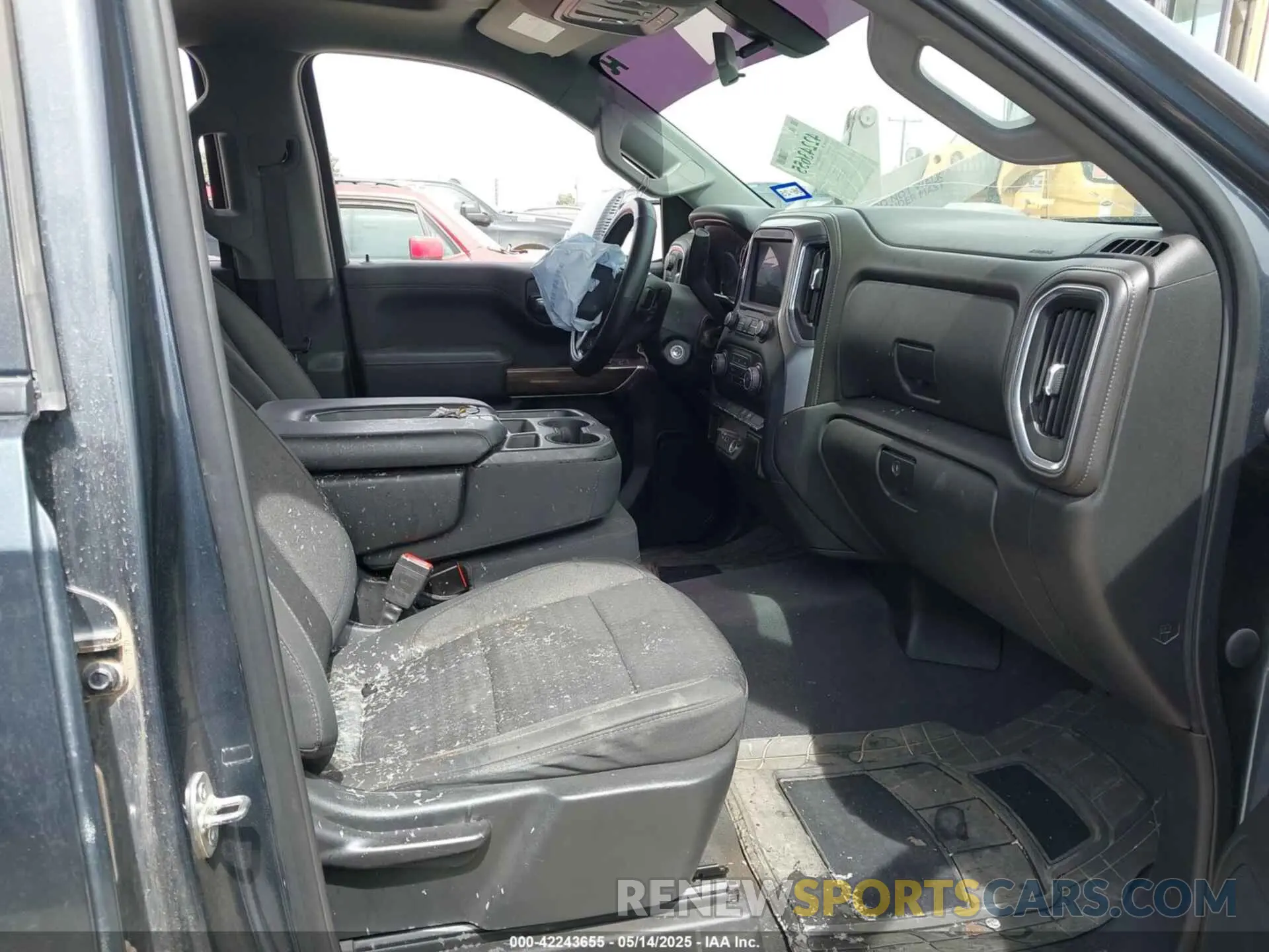 5 Photograph of a damaged car 1GCUYDEDXLZ225748 CHEVROLET SILVERADO 1500 2020