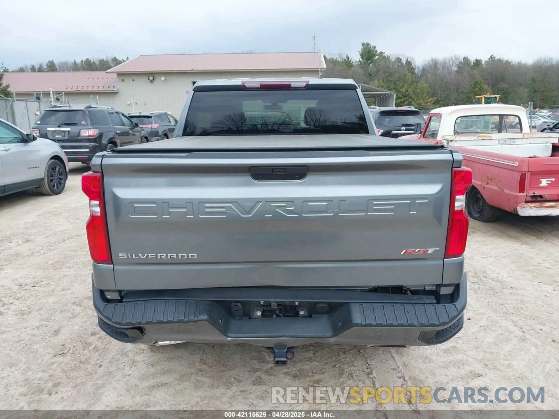 16 Photograph of a damaged car 1GCUYEED3LZ215133 CHEVROLET SILVERADO 1500 2020