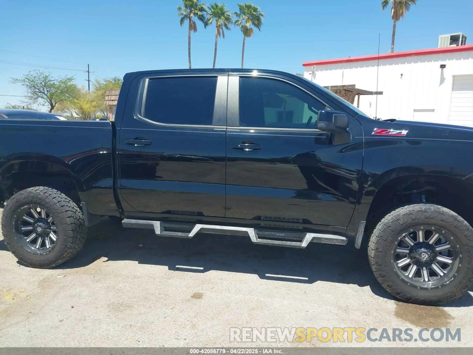 13 Photograph of a damaged car 1GCUYEED5LZ180840 CHEVROLET SILVERADO 1500 2020
