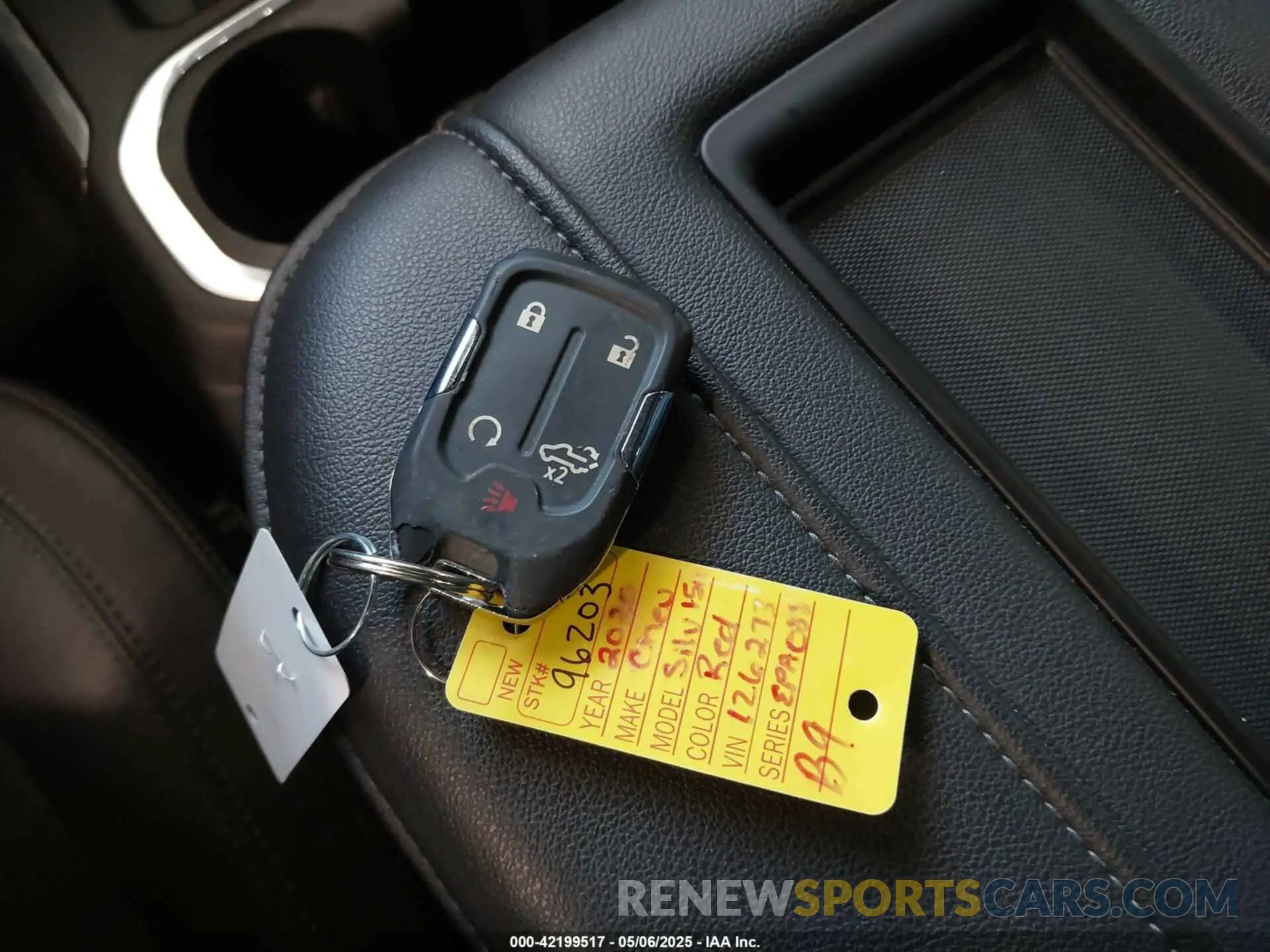 11 Photograph of a damaged car 1GCUYGEL8LZ126273 CHEVROLET SILVERADO 1500 2020