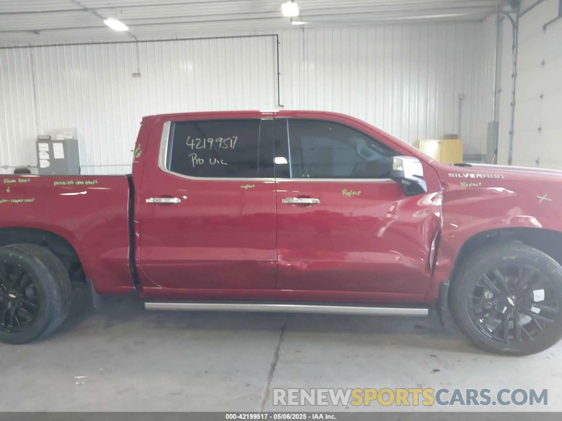 13 Photograph of a damaged car 1GCUYGEL8LZ126273 CHEVROLET SILVERADO 1500 2020