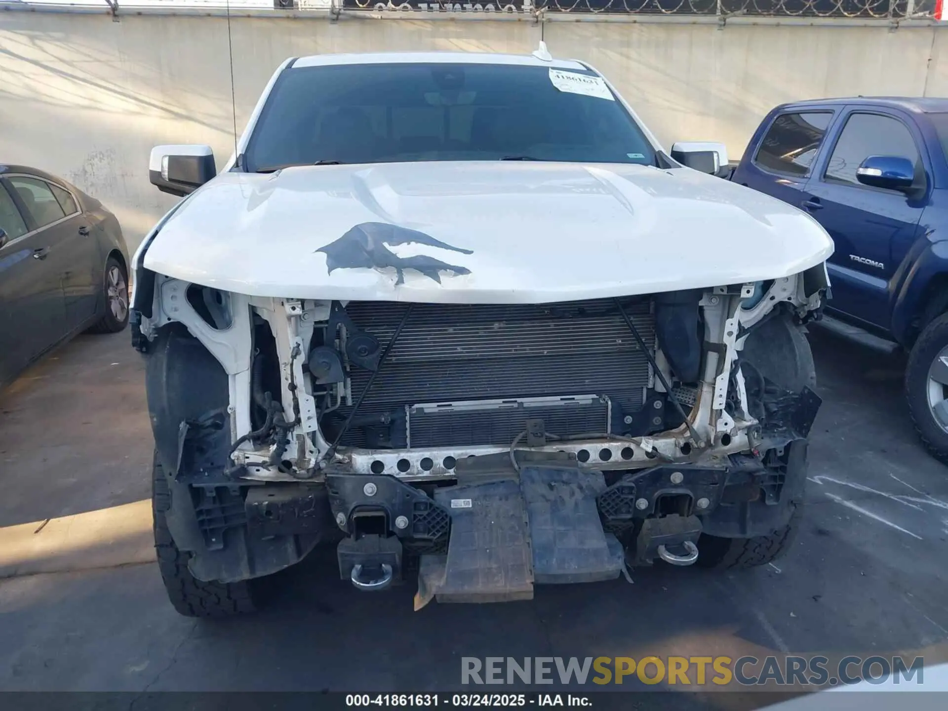 13 Photograph of a damaged car 1GCUYHET5LZ132165 CHEVROLET SILVERADO 1500 2020