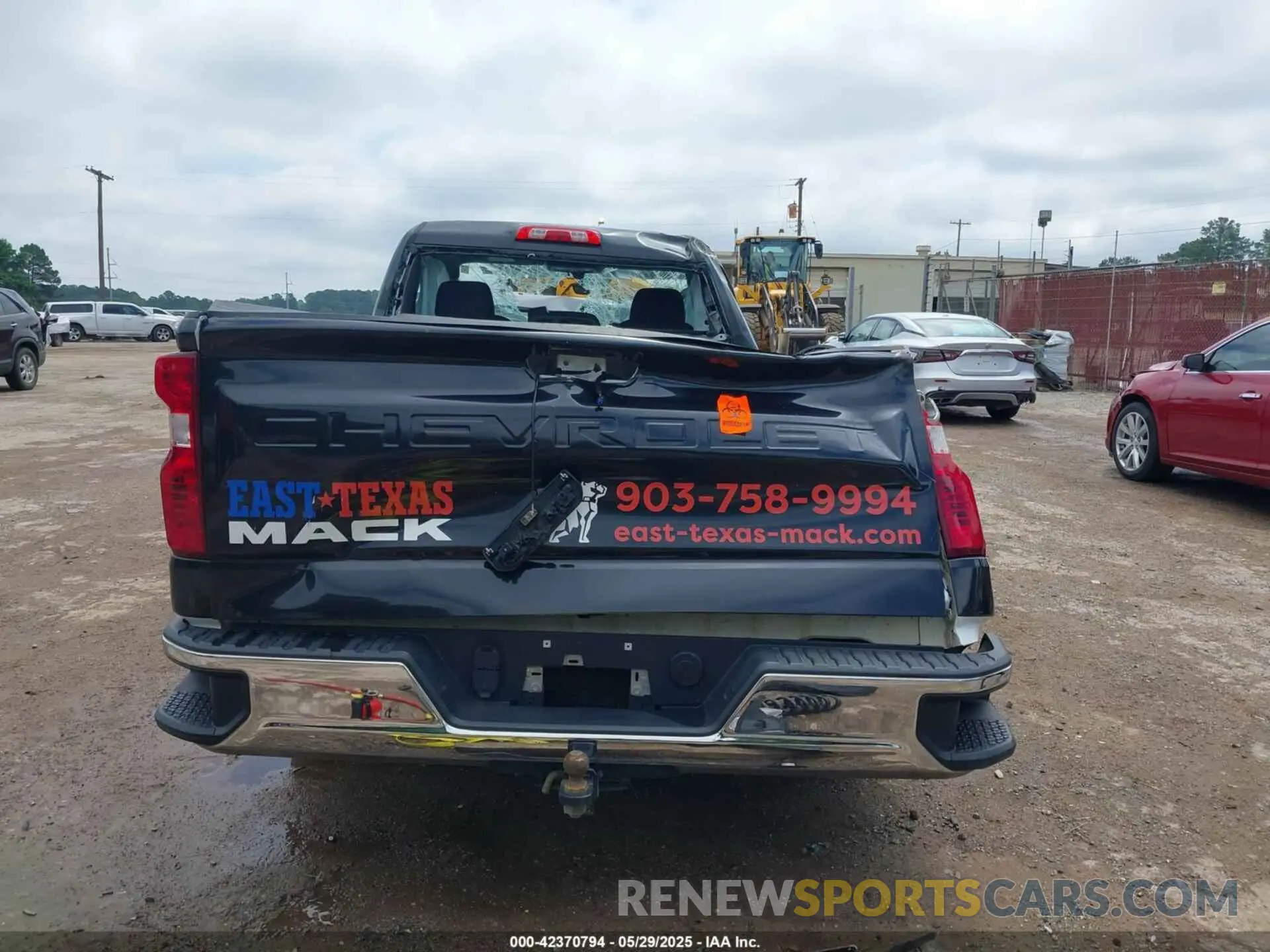 17 Photograph of a damaged car 3GCNWAEF0LG413382 CHEVROLET SILVERADO 1500 2020