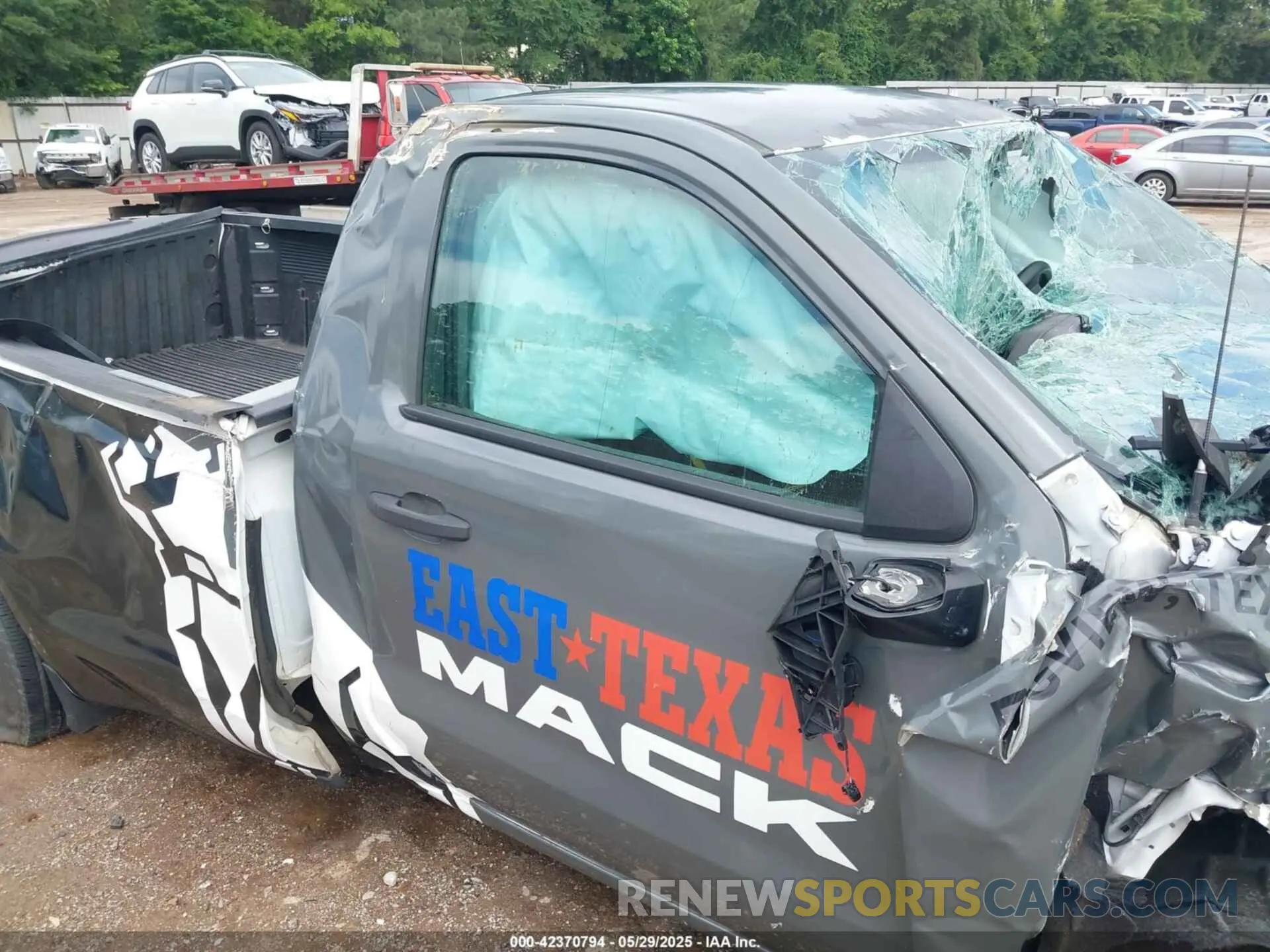 19 Photograph of a damaged car 3GCNWAEF0LG413382 CHEVROLET SILVERADO 1500 2020