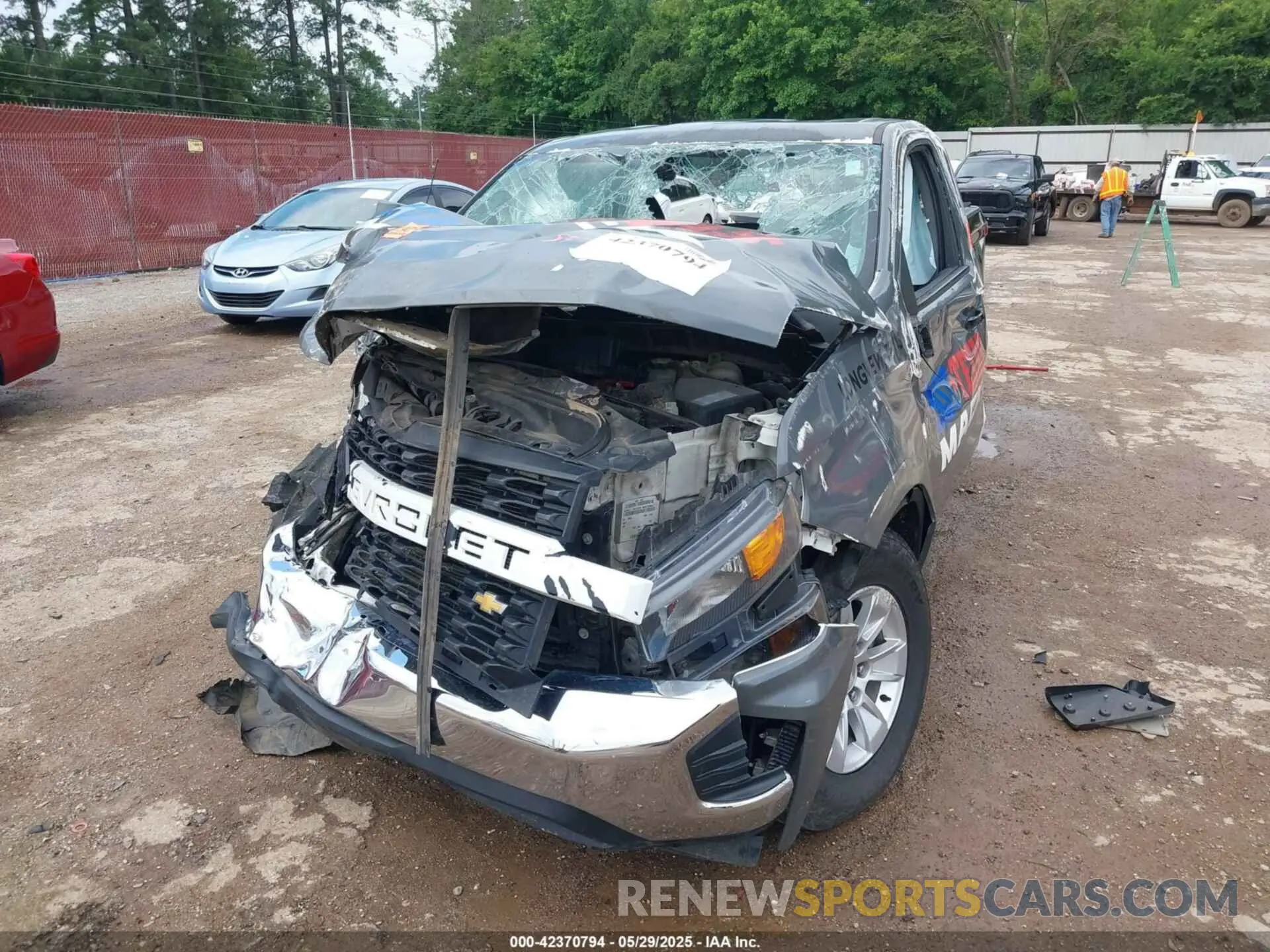 6 Photograph of a damaged car 3GCNWAEF0LG413382 CHEVROLET SILVERADO 1500 2020