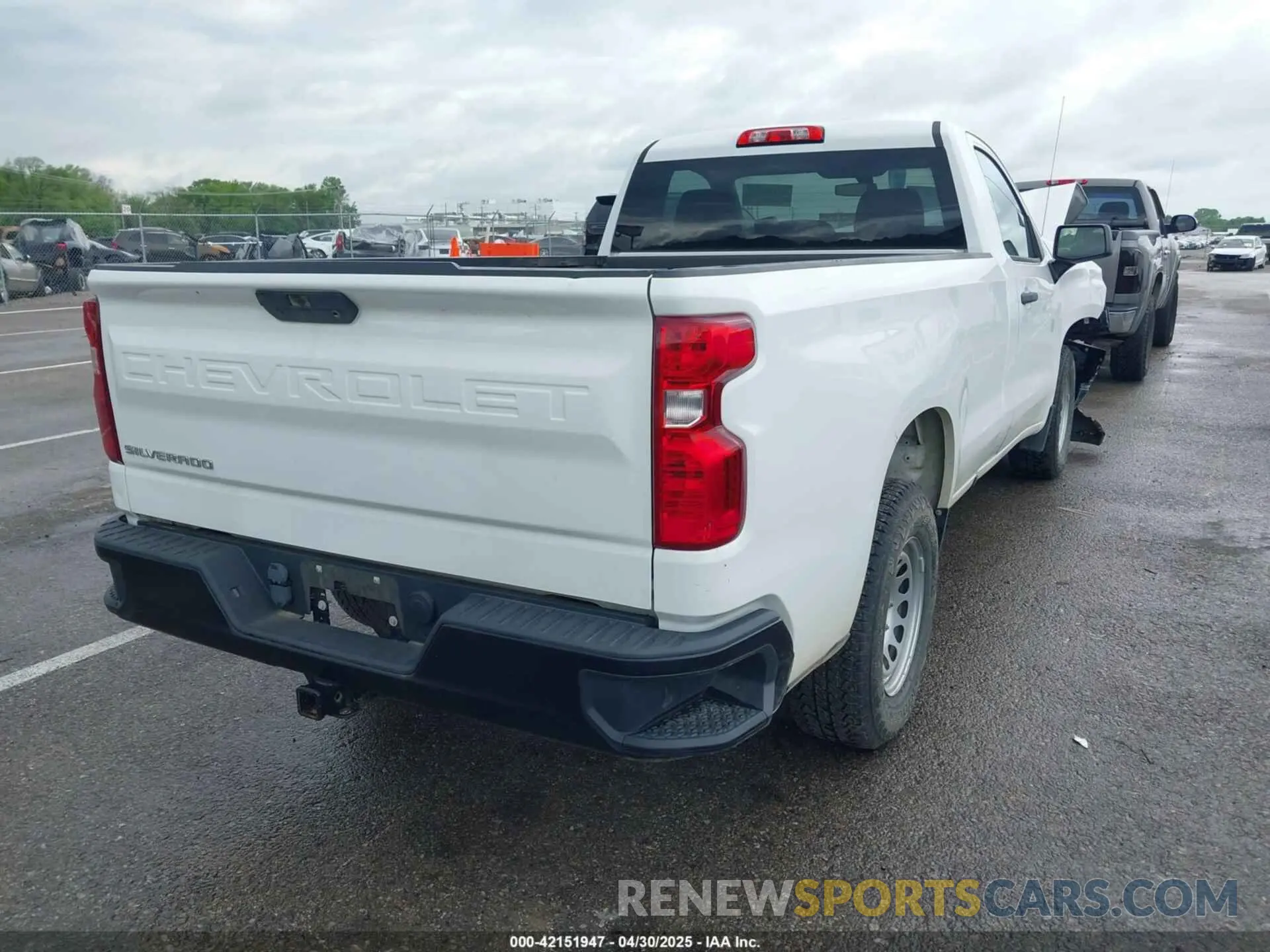 4 Photograph of a damaged car 3GCNWAEF8LG228206 CHEVROLET SILVERADO 1500 2020