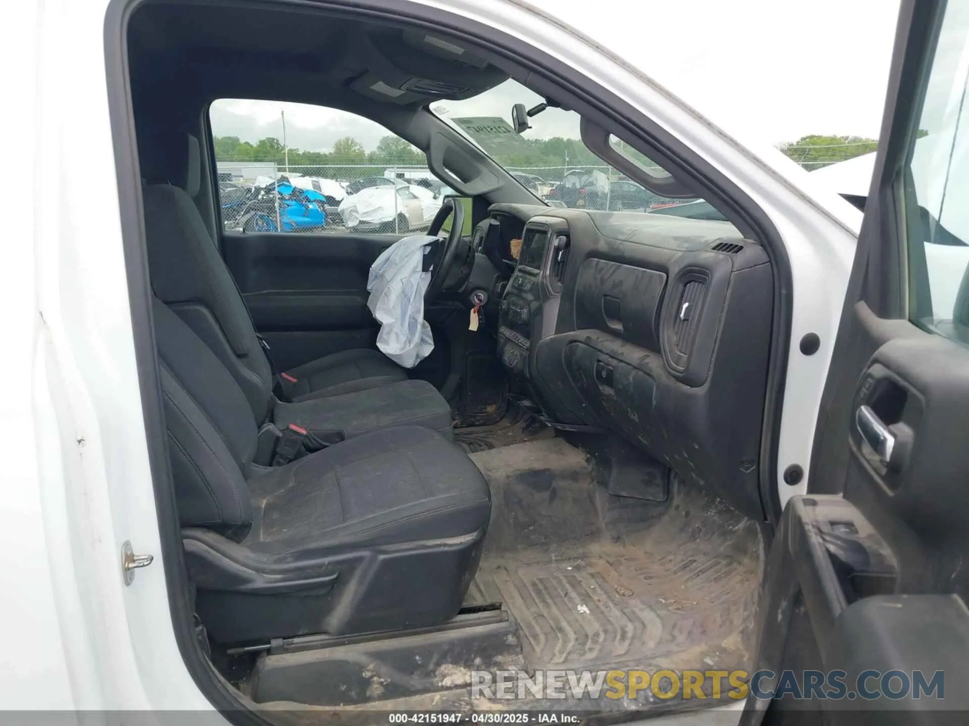 5 Photograph of a damaged car 3GCNWAEF8LG228206 CHEVROLET SILVERADO 1500 2020