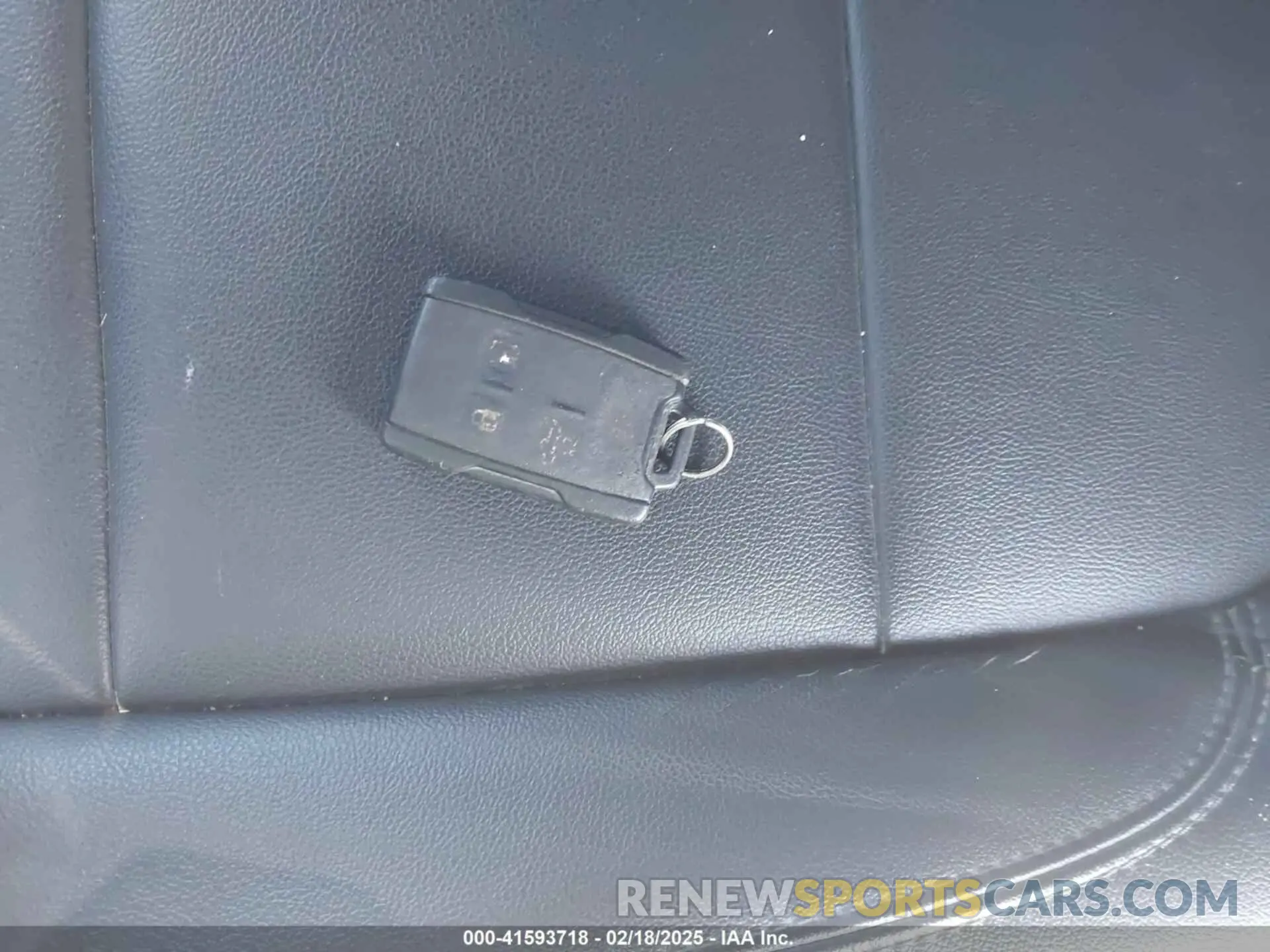 11 Photograph of a damaged car 3GCNWAEH3LG345516 CHEVROLET SILVERADO 1500 2020