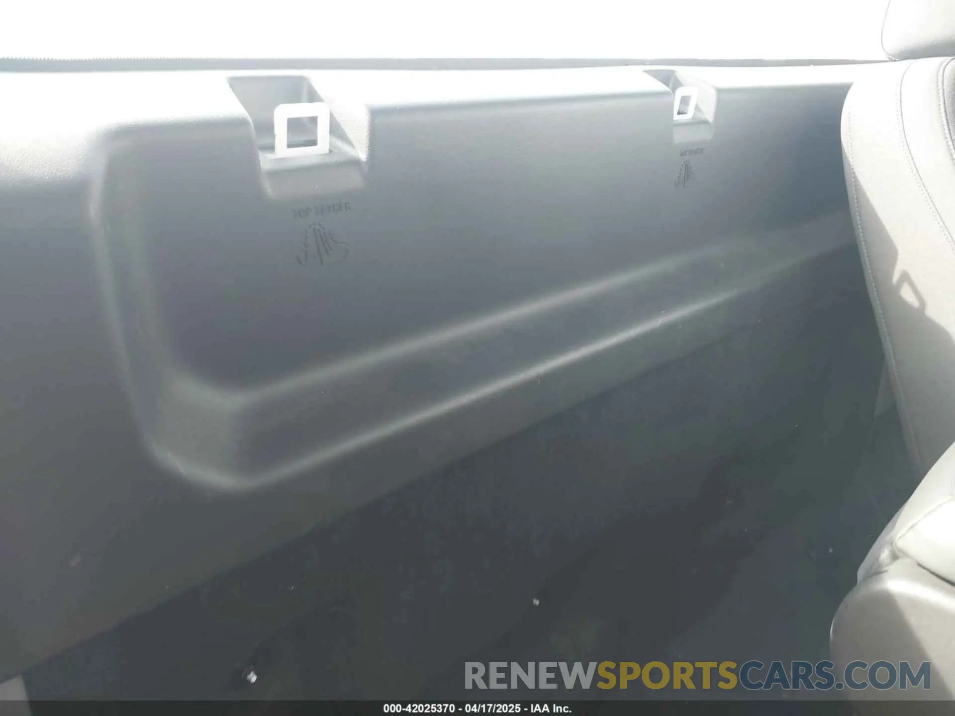 8 Photograph of a damaged car 3GCNWAEH5LG340866 CHEVROLET SILVERADO 1500 2020