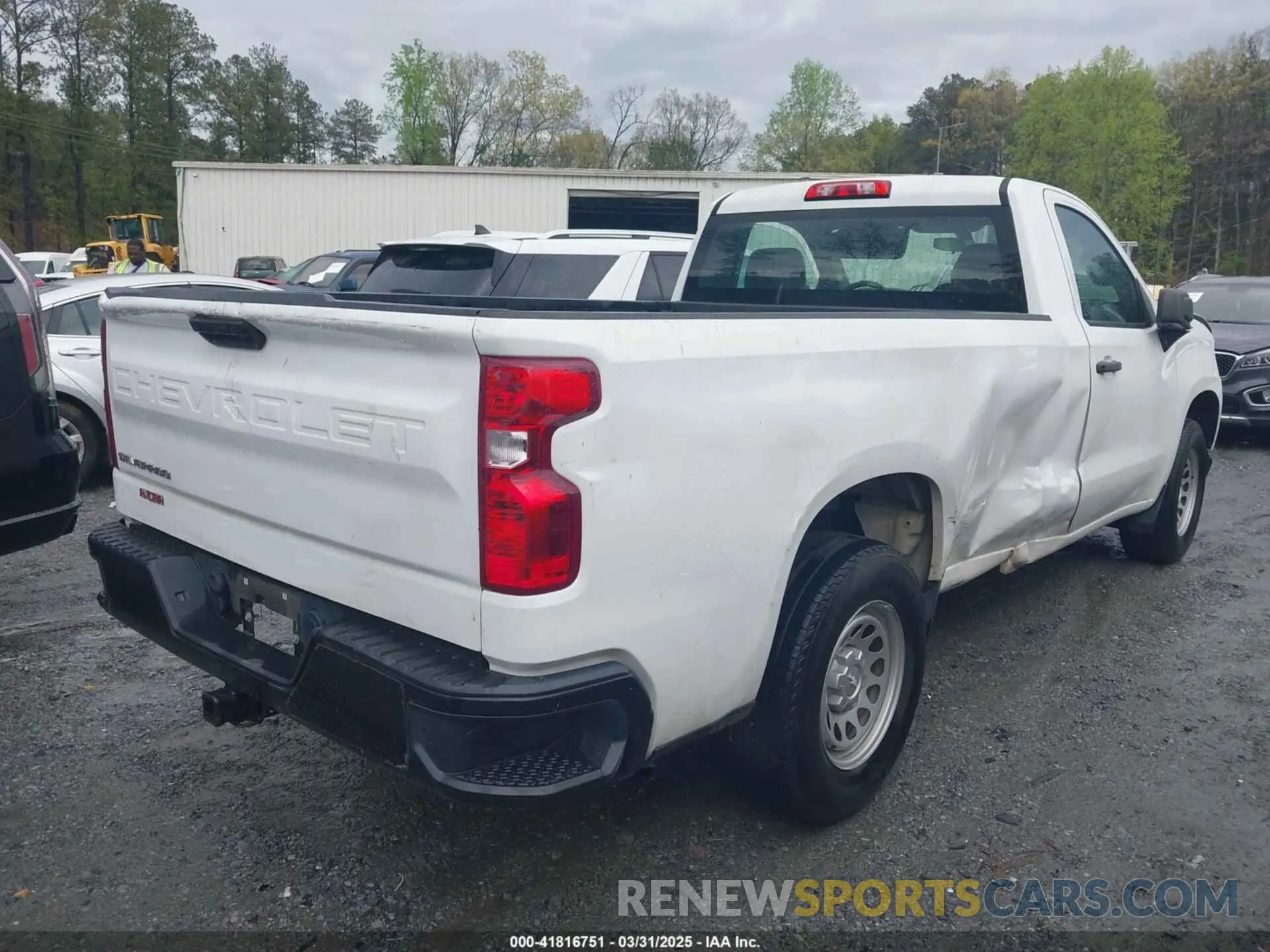 4 Photograph of a damaged car 3GCNWAEHXLG424116 CHEVROLET SILVERADO 1500 2020