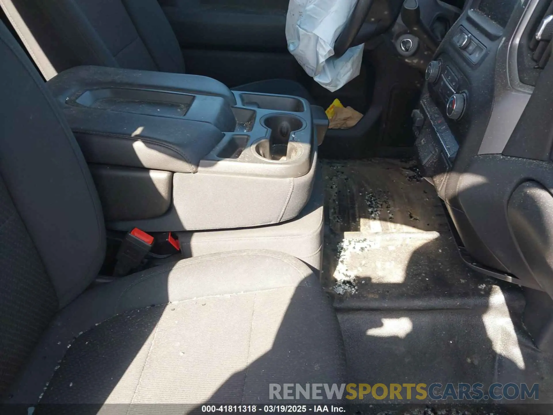 5 Photograph of a damaged car 3GCNYAEF1LG106927 CHEVROLET SILVERADO 1500 2020