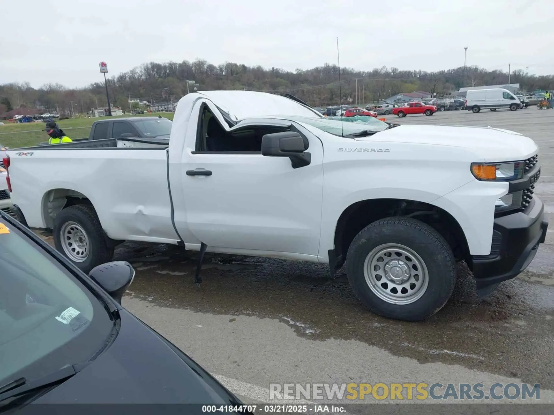 13 Photograph of a damaged car 3GCNYAEF4LG321833 CHEVROLET SILVERADO 1500 2020