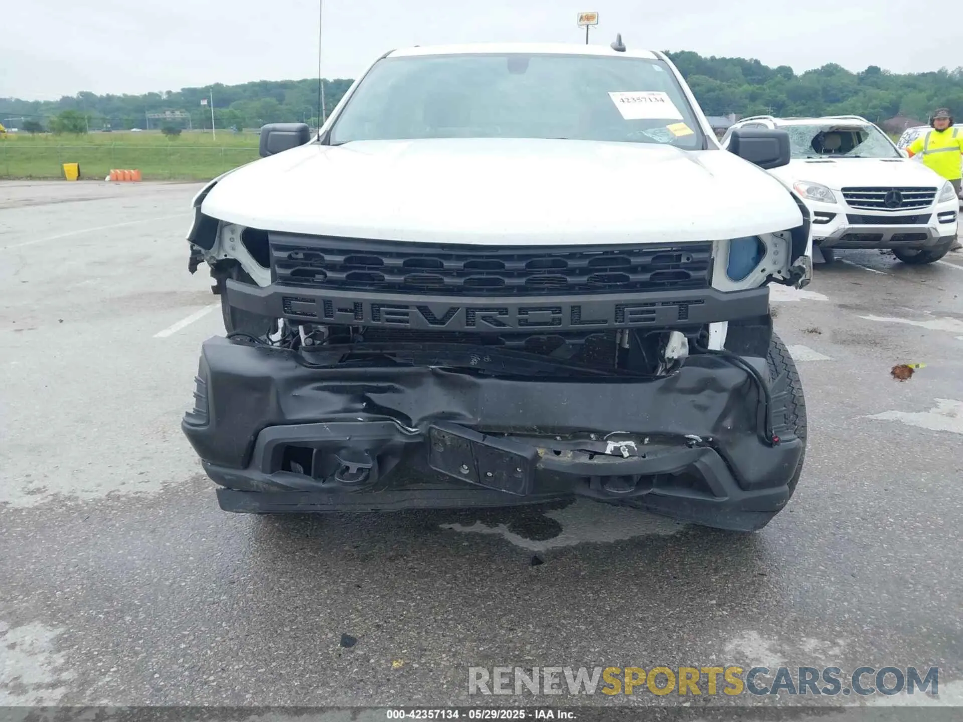 6 Photograph of a damaged car 3GCNYAEF7LG198822 CHEVROLET SILVERADO 1500 2020