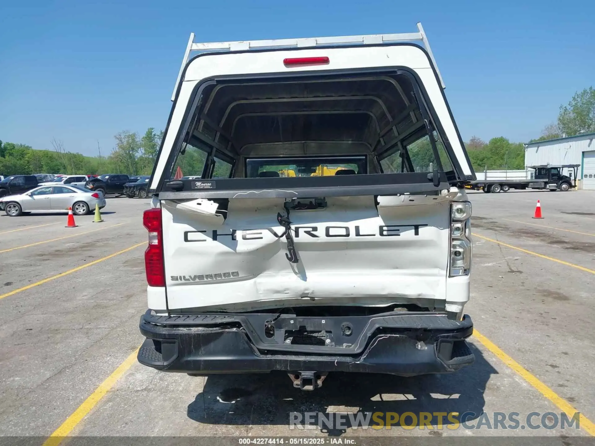 16 Photograph of a damaged car 3GCNYAEFXLG154197 CHEVROLET SILVERADO 1500 2020