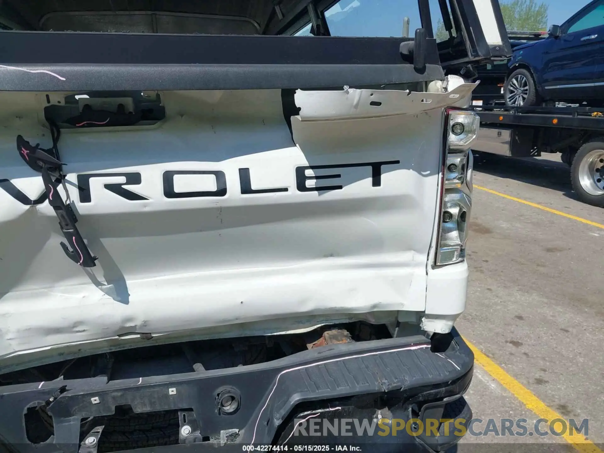 17 Photograph of a damaged car 3GCNYAEFXLG154197 CHEVROLET SILVERADO 1500 2020