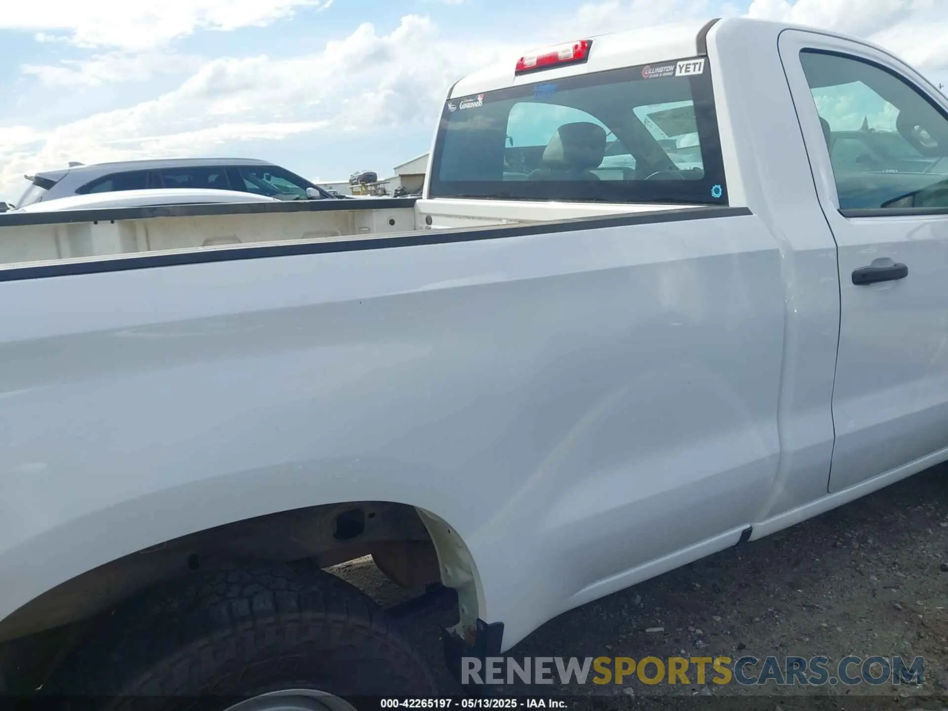 17 Photograph of a damaged car 3GCNYAEH2LG114844 CHEVROLET SILVERADO 1500 2020