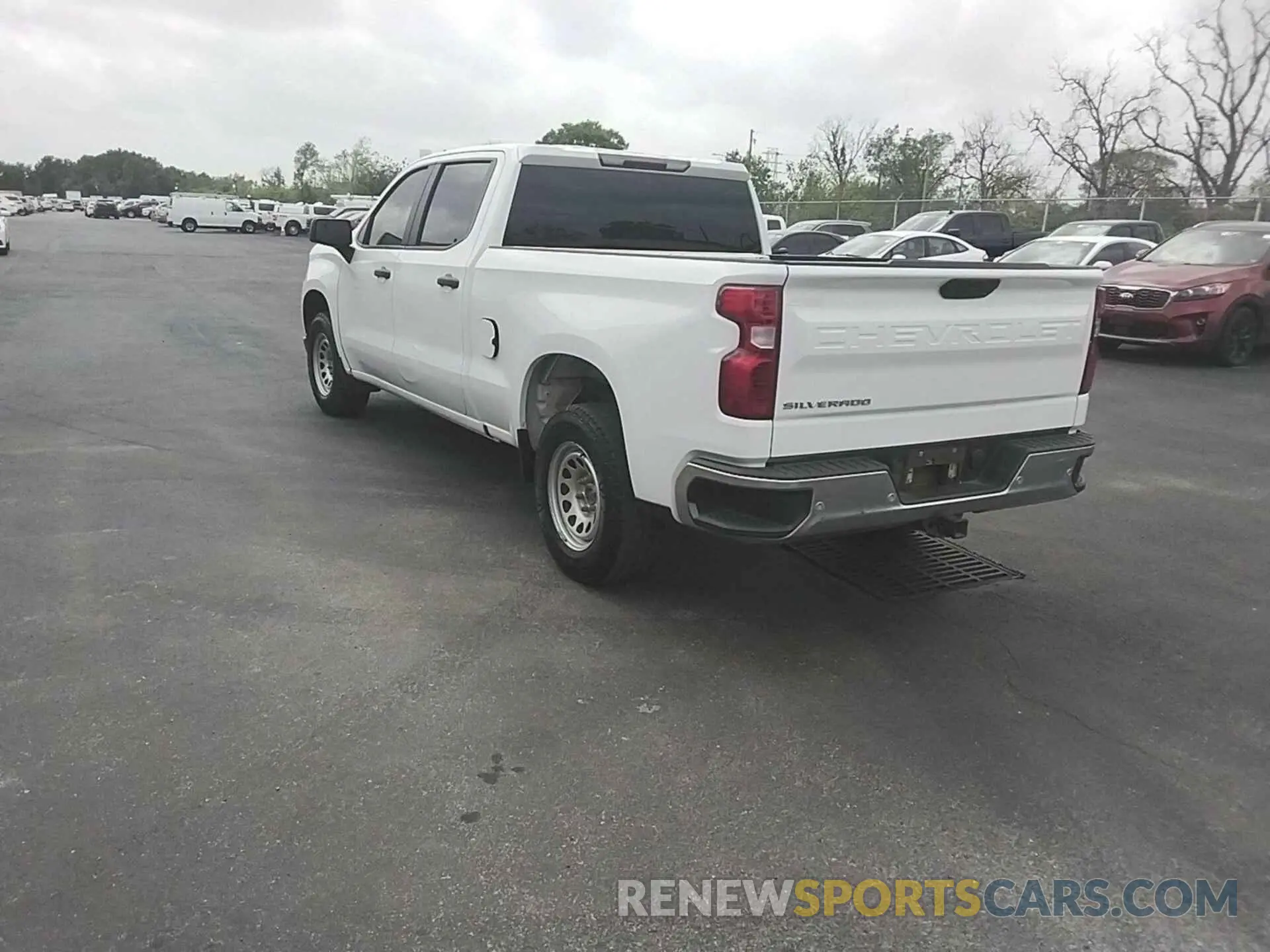 4 Photograph of a damaged car 3GCPWAEF7LG310226 CHEVROLET SILVERADO 1500 2020