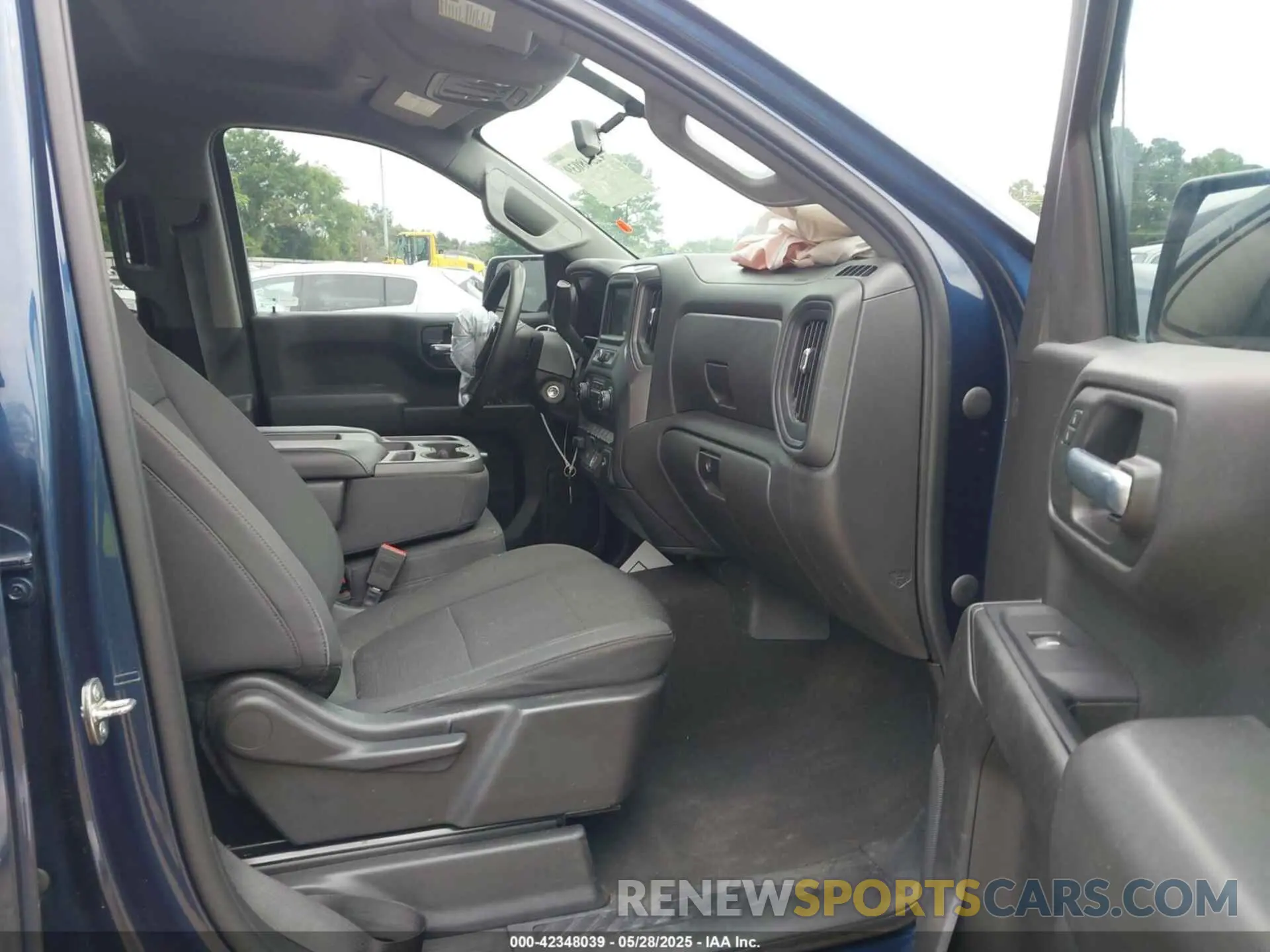 5 Photograph of a damaged car 3GCPWBEH8LG135217 CHEVROLET SILVERADO 1500 2020