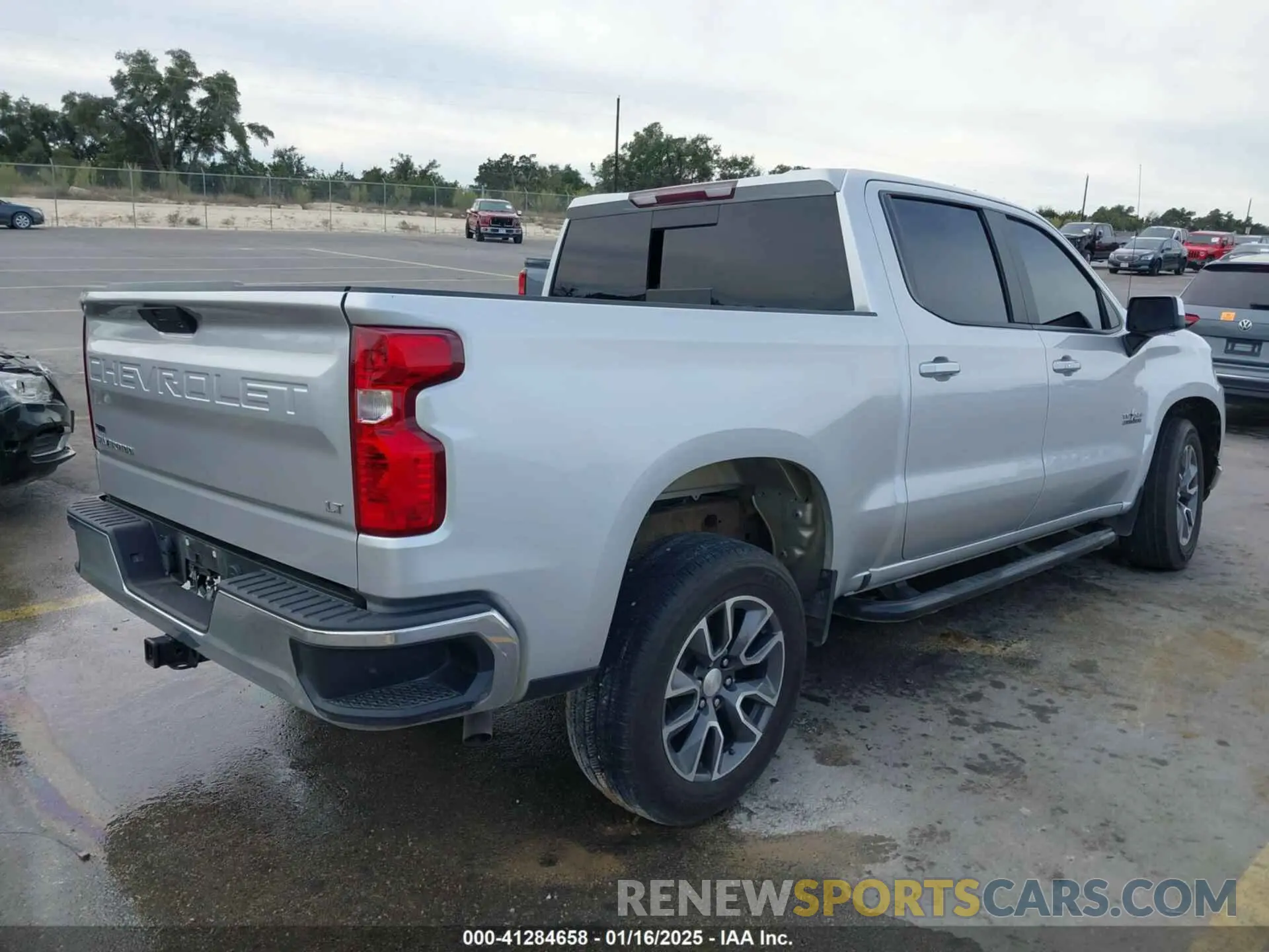 4 Photograph of a damaged car 3GCPWCED0LG396814 CHEVROLET SILVERADO 1500 2020