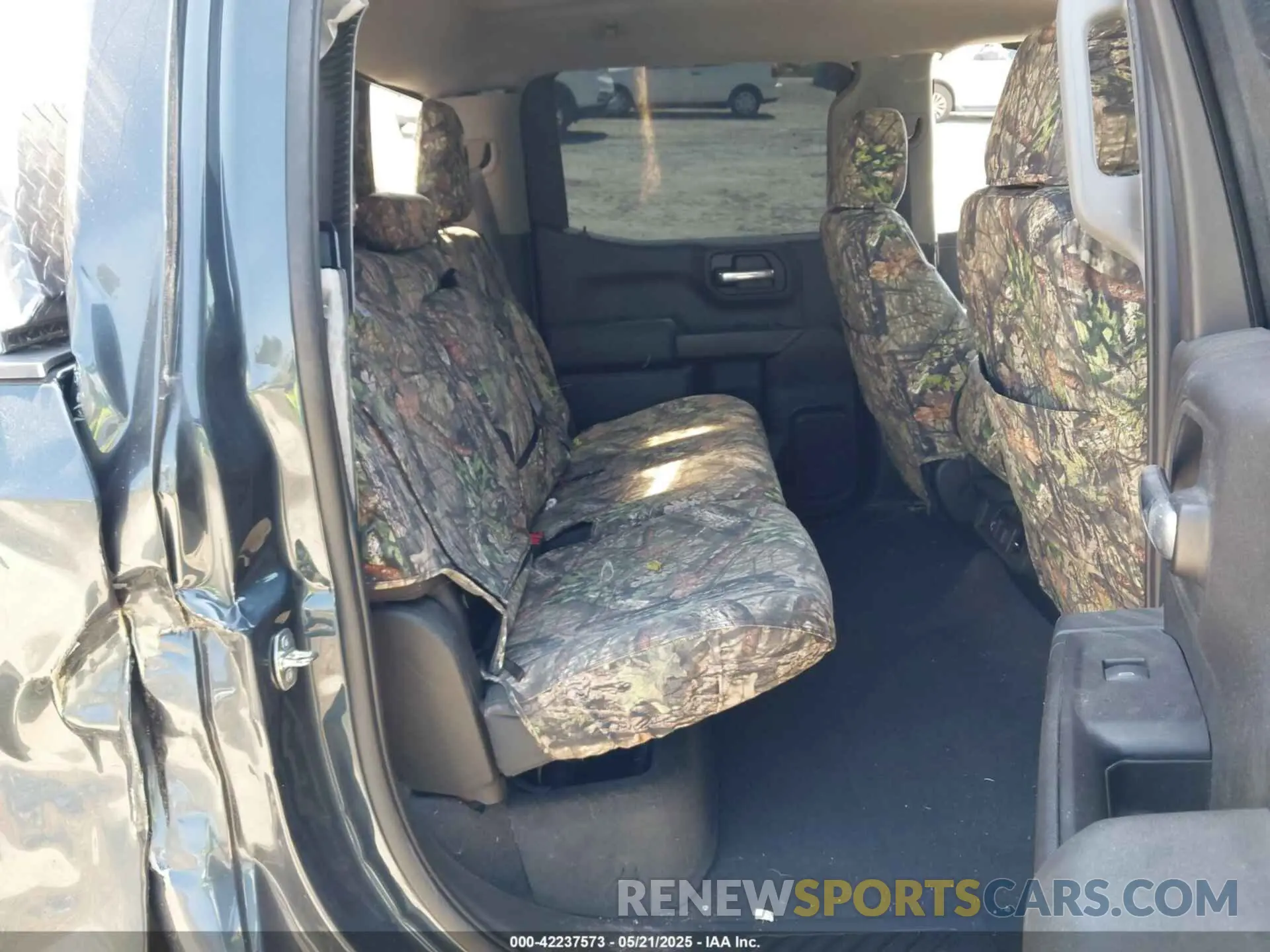 8 Photograph of a damaged car 3GCPWCED1LG102496 CHEVROLET SILVERADO 1500 2020