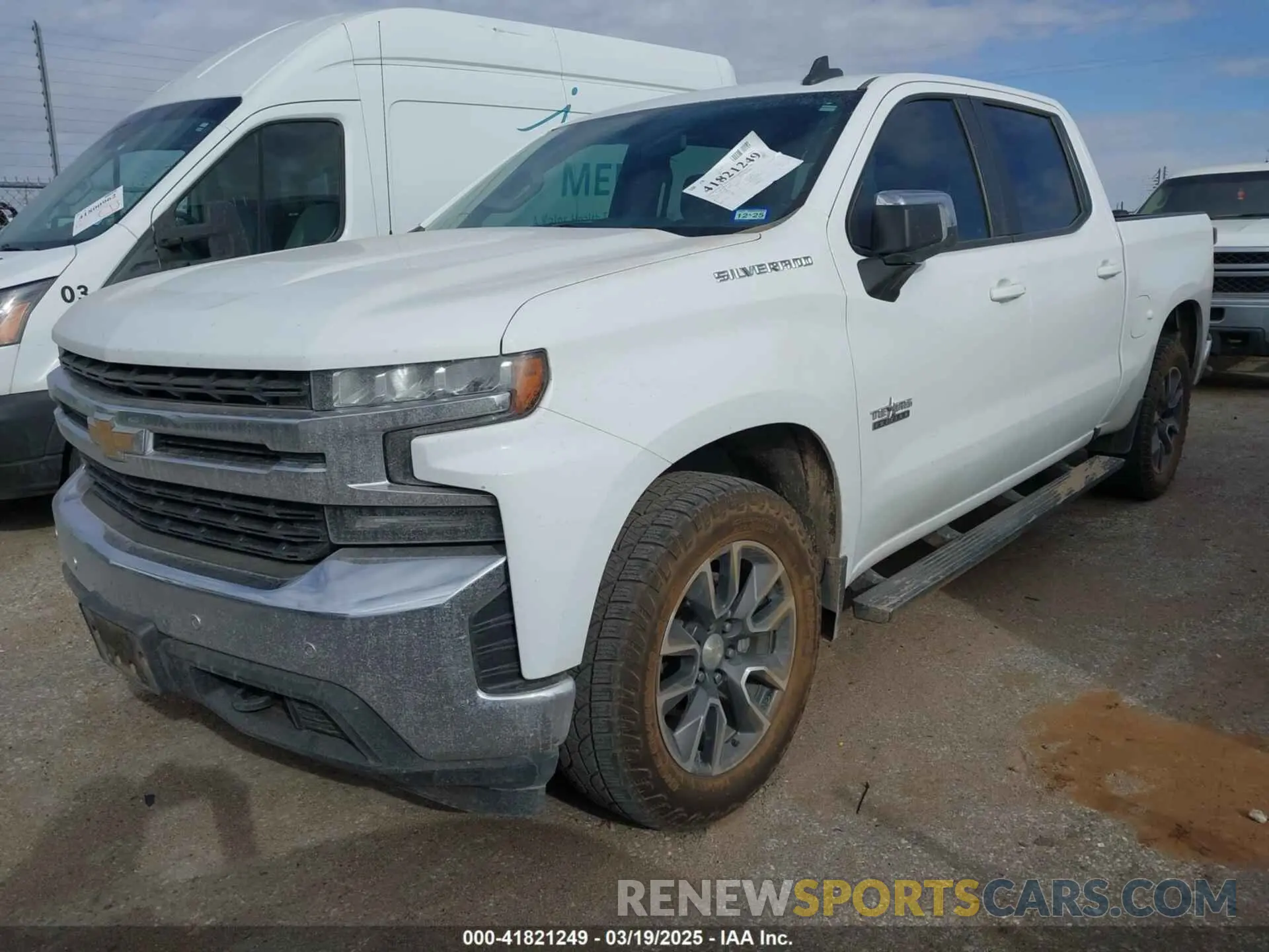 2 Photograph of a damaged car 3GCPWCED1LG329297 CHEVROLET SILVERADO 1500 2020