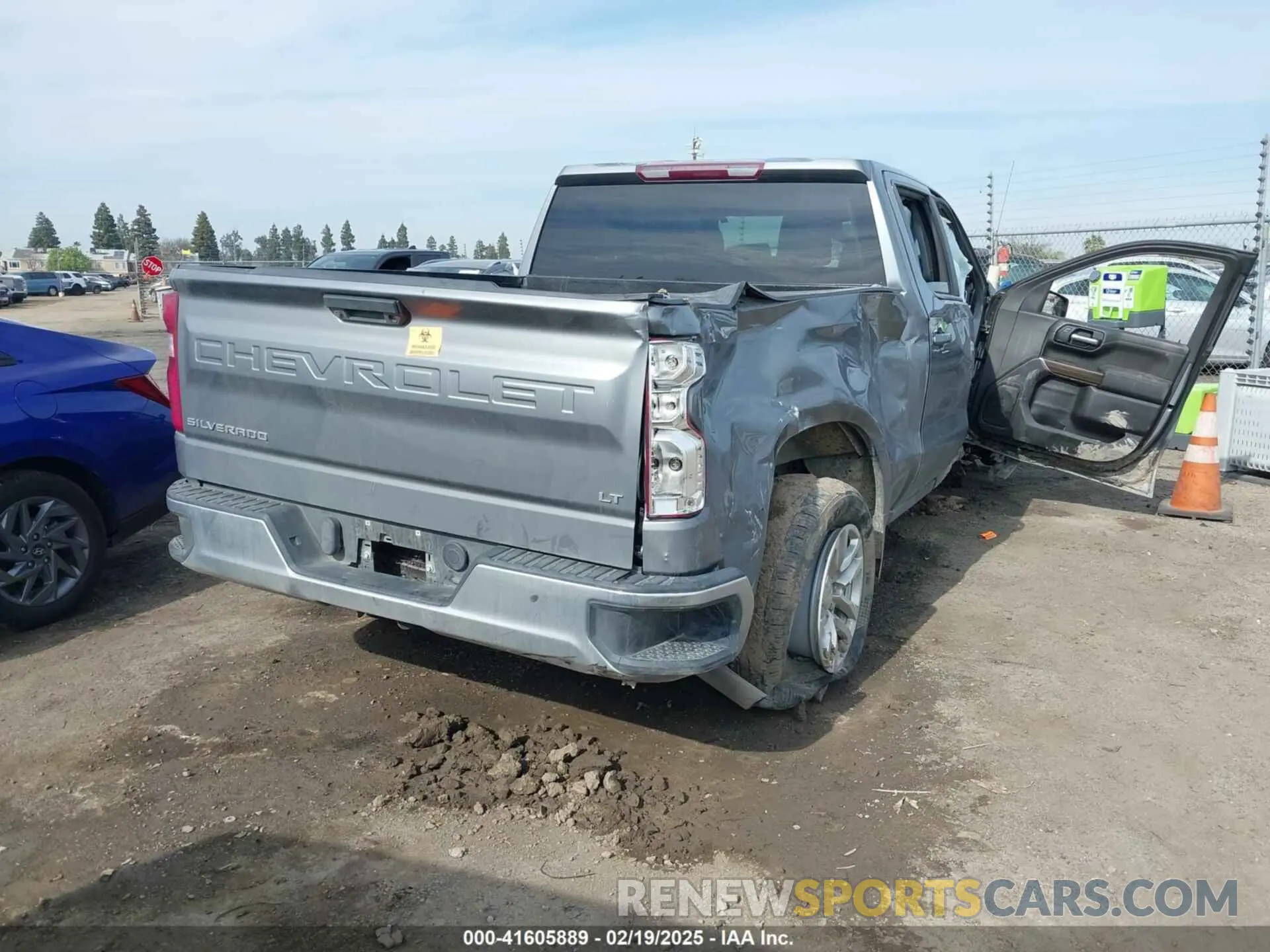 4 Photograph of a damaged car 3GCPWCED4LG281018 CHEVROLET SILVERADO 1500 2020