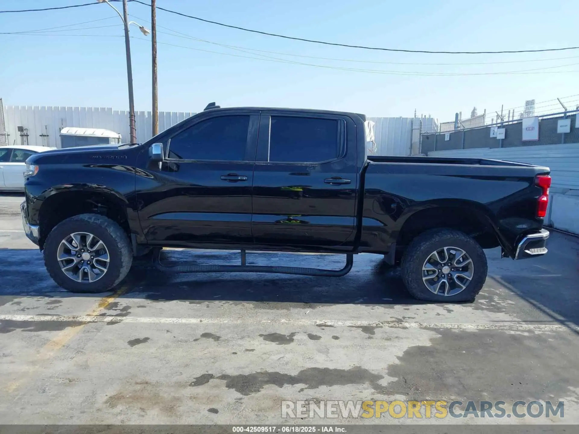 13 Photograph of a damaged car 3GCPWCED4LG437557 CHEVROLET SILVERADO 1500 2020
