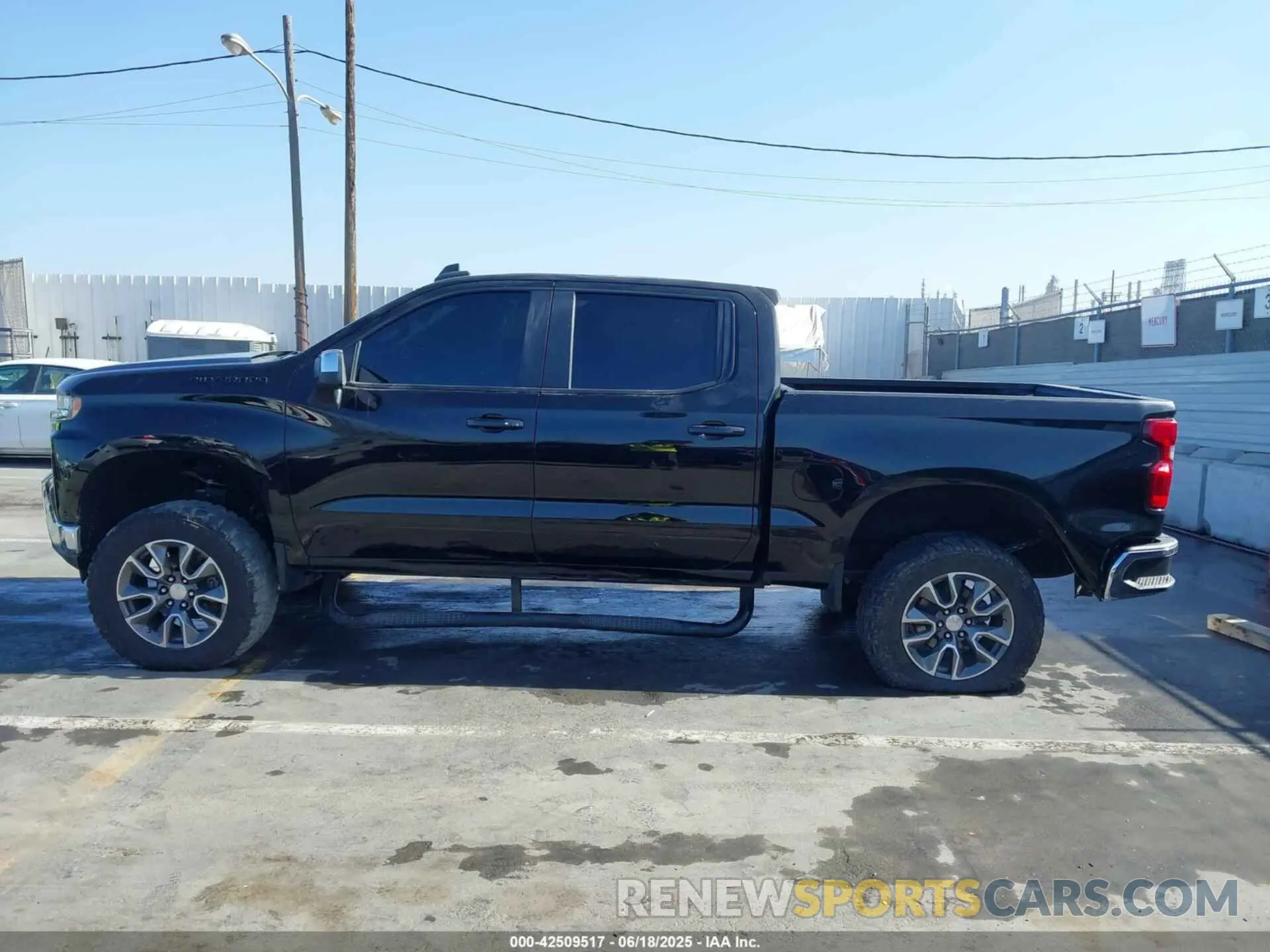 14 Photograph of a damaged car 3GCPWCED4LG437557 CHEVROLET SILVERADO 1500 2020