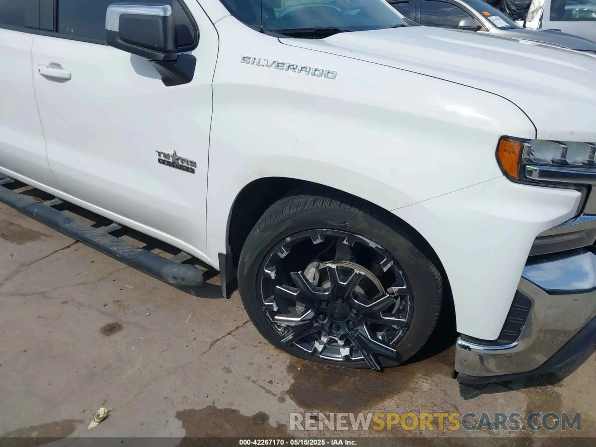 17 Photograph of a damaged car 3GCPWCED6LG236968 CHEVROLET SILVERADO 1500 2020