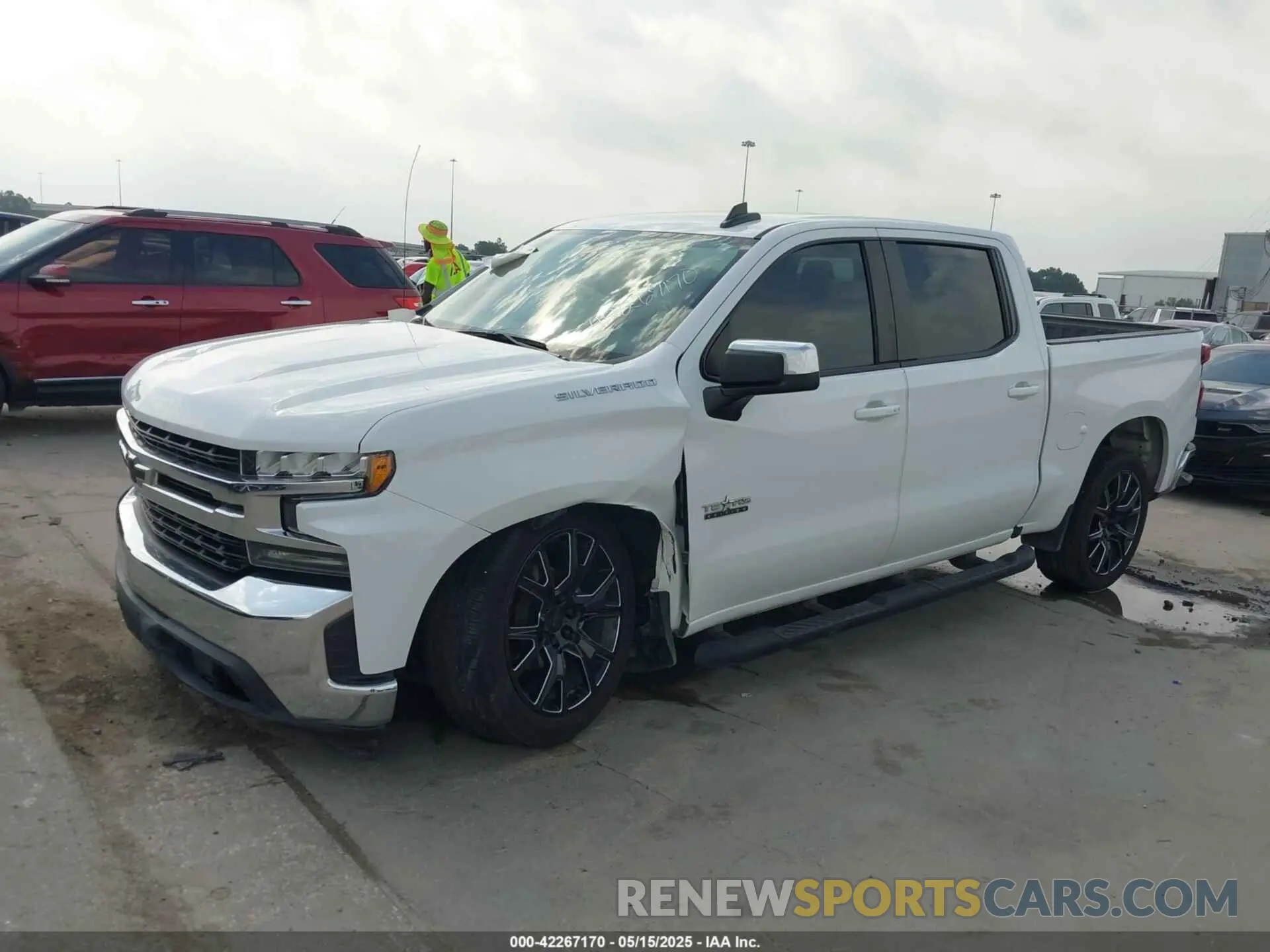 2 Photograph of a damaged car 3GCPWCED6LG236968 CHEVROLET SILVERADO 1500 2020