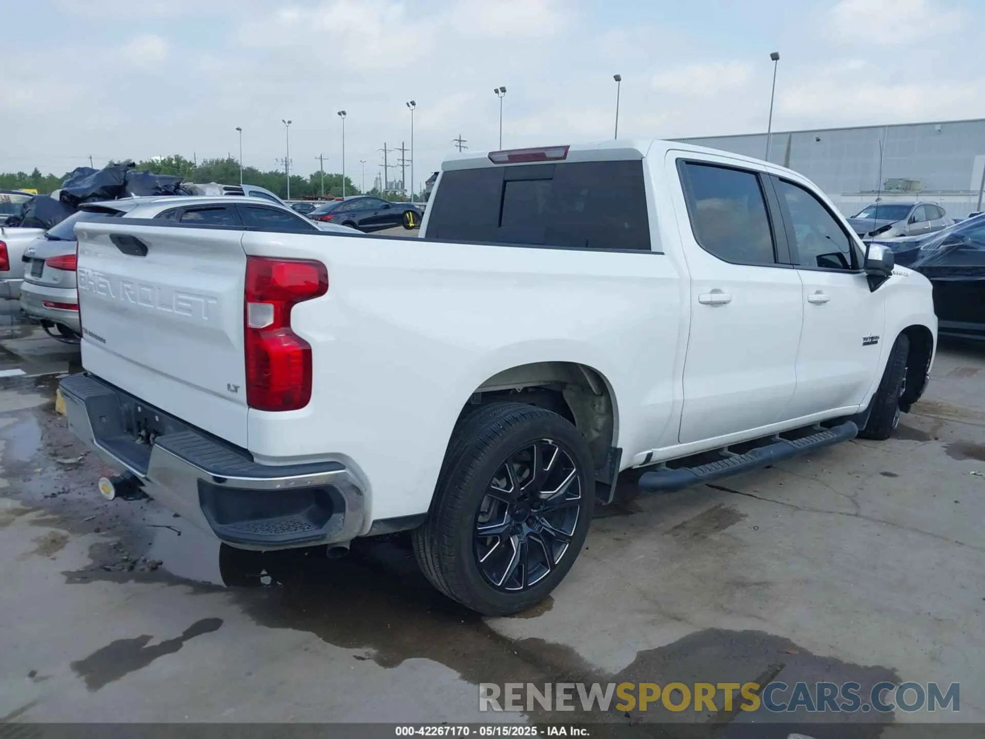 4 Photograph of a damaged car 3GCPWCED6LG236968 CHEVROLET SILVERADO 1500 2020