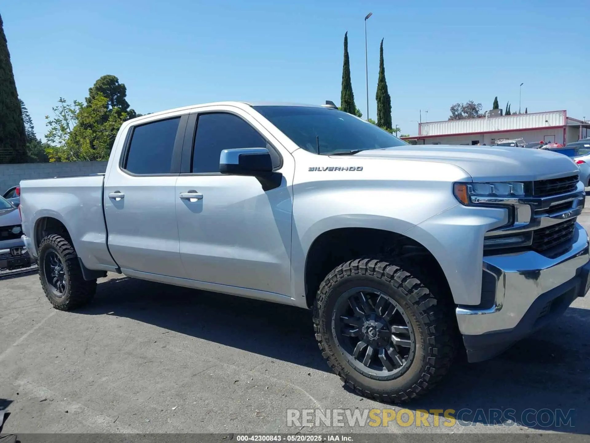 12 Photograph of a damaged car 3GCPWCEDXLG123198 CHEVROLET SILVERADO 1500 2020