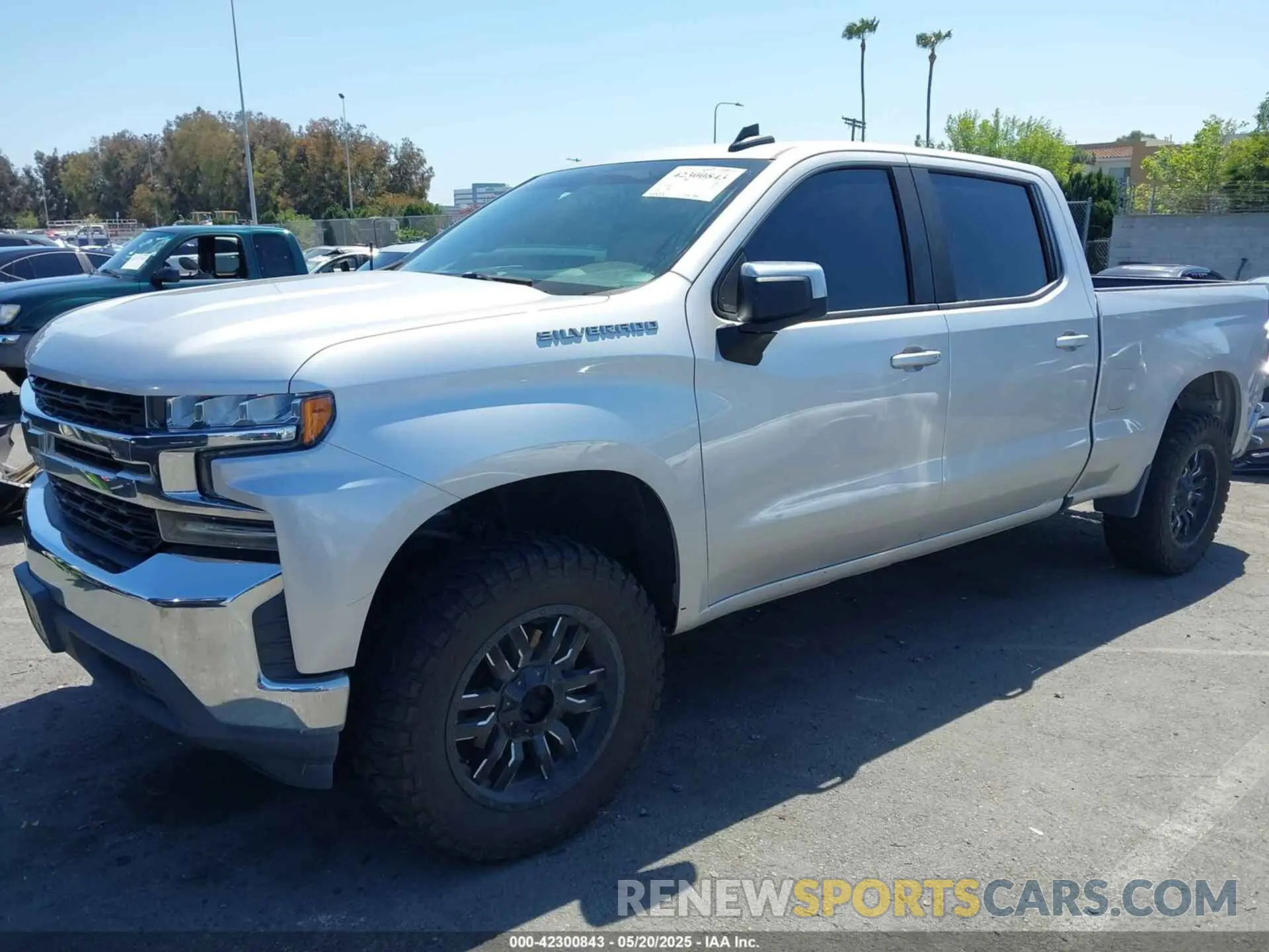 2 Photograph of a damaged car 3GCPWCEDXLG123198 CHEVROLET SILVERADO 1500 2020