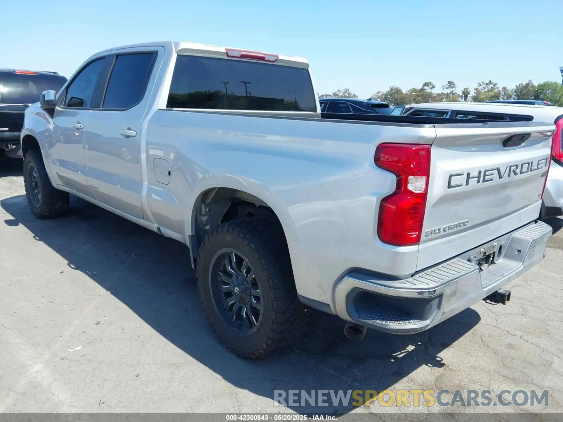 3 Photograph of a damaged car 3GCPWCEDXLG123198 CHEVROLET SILVERADO 1500 2020