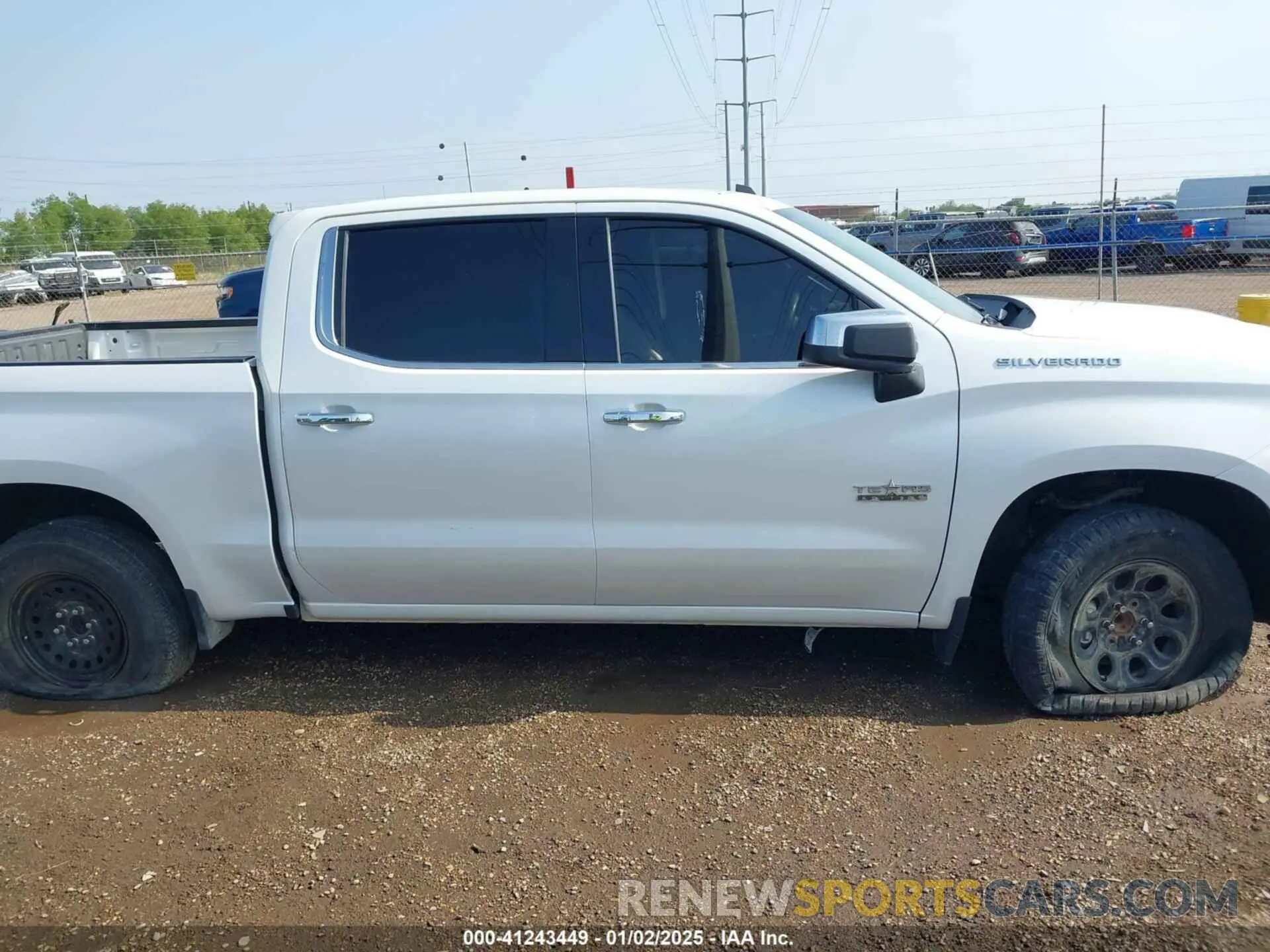 12 Photograph of a damaged car 3GCPWCEDXLG320419 CHEVROLET SILVERADO 1500 2020