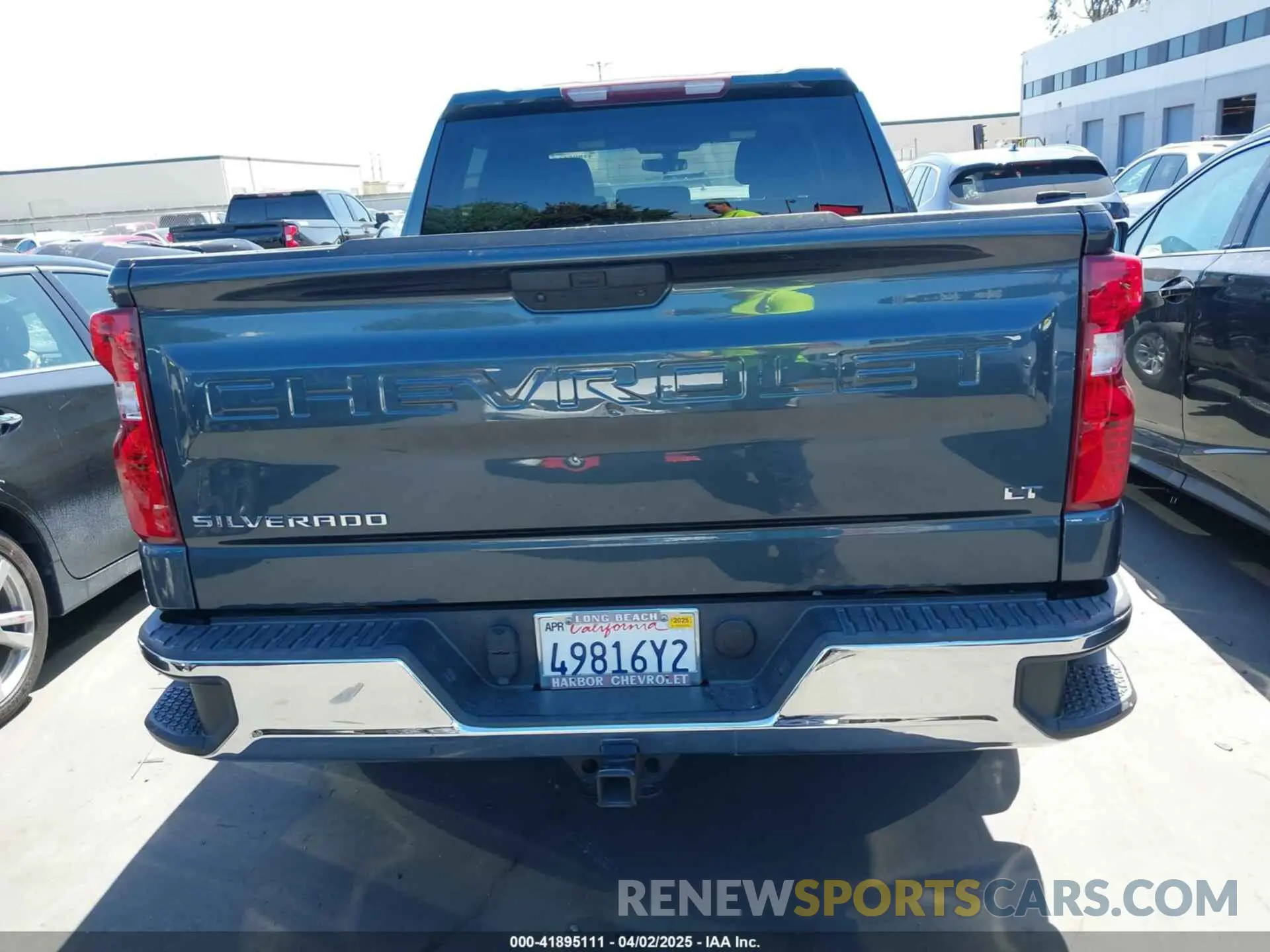 17 Photograph of a damaged car 3GCPWCEK0LG313736 CHEVROLET SILVERADO 1500 2020