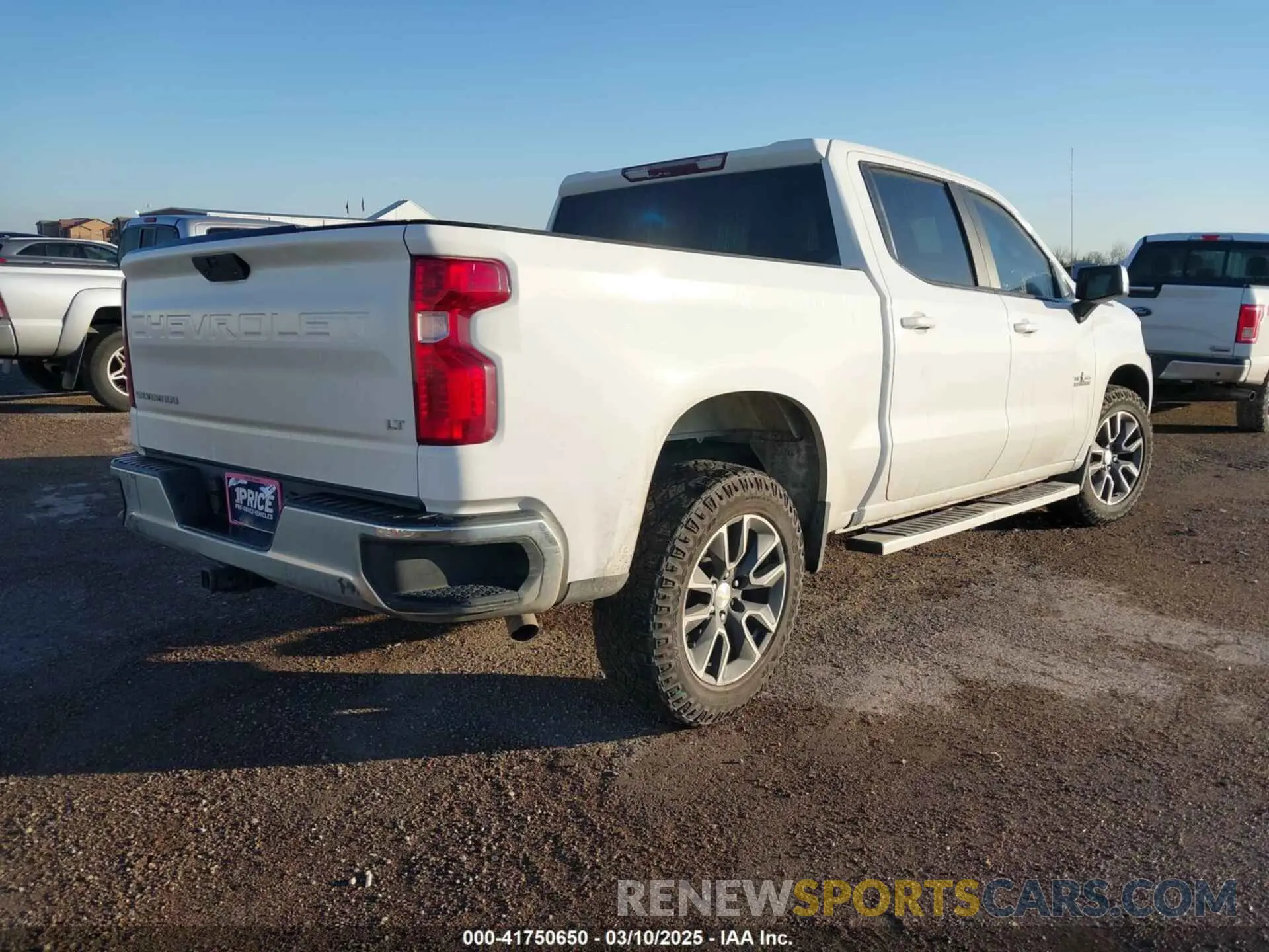 4 Photograph of a damaged car 3GCPWCEK1LG277703 CHEVROLET SILVERADO 1500 2020