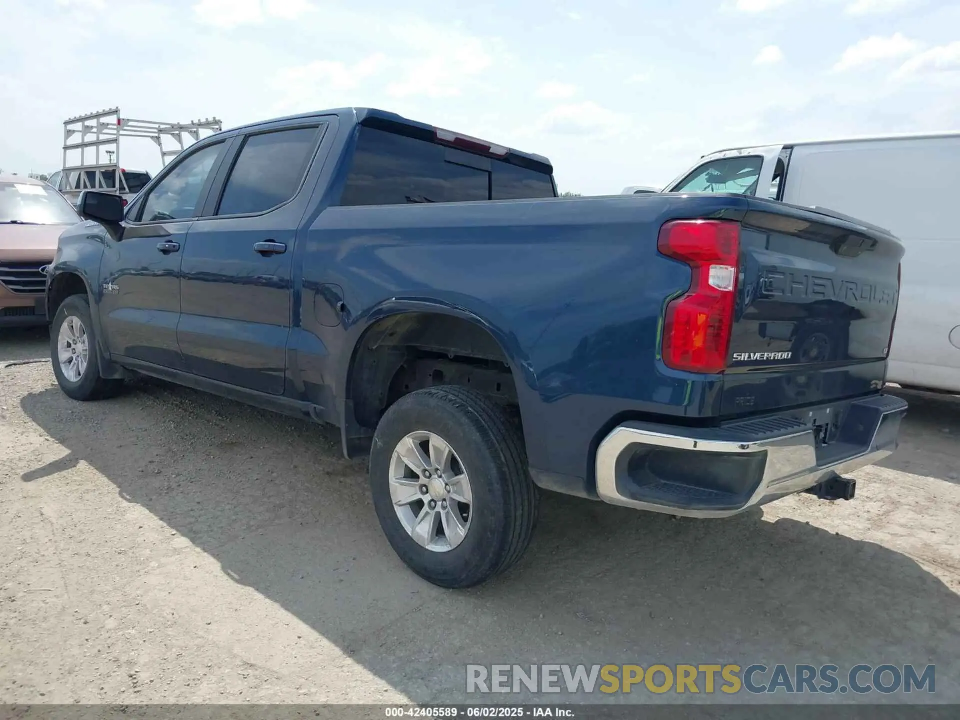 3 Photograph of a damaged car 3GCPWCET6LG438636 CHEVROLET SILVERADO 1500 2020