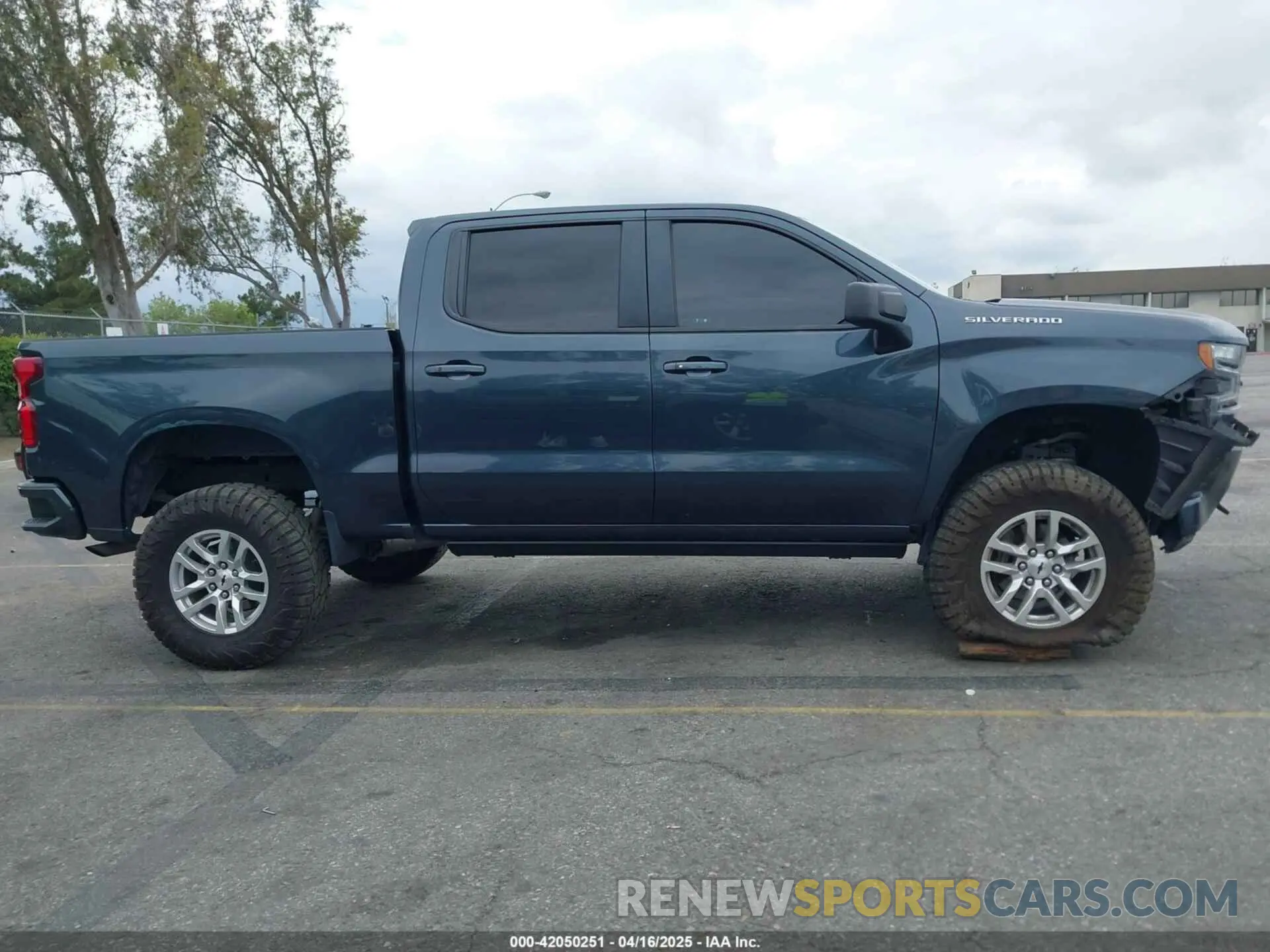 14 Photograph of a damaged car 3GCPWDEDXLG277044 CHEVROLET SILVERADO 1500 2020