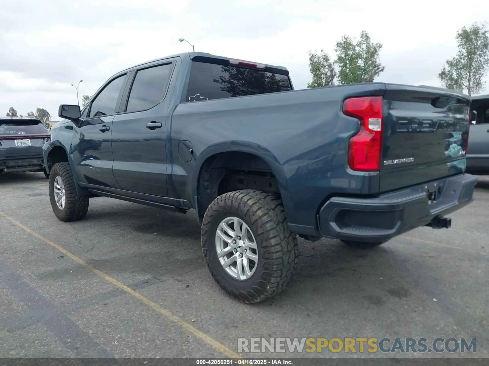3 Photograph of a damaged car 3GCPWDEDXLG277044 CHEVROLET SILVERADO 1500 2020