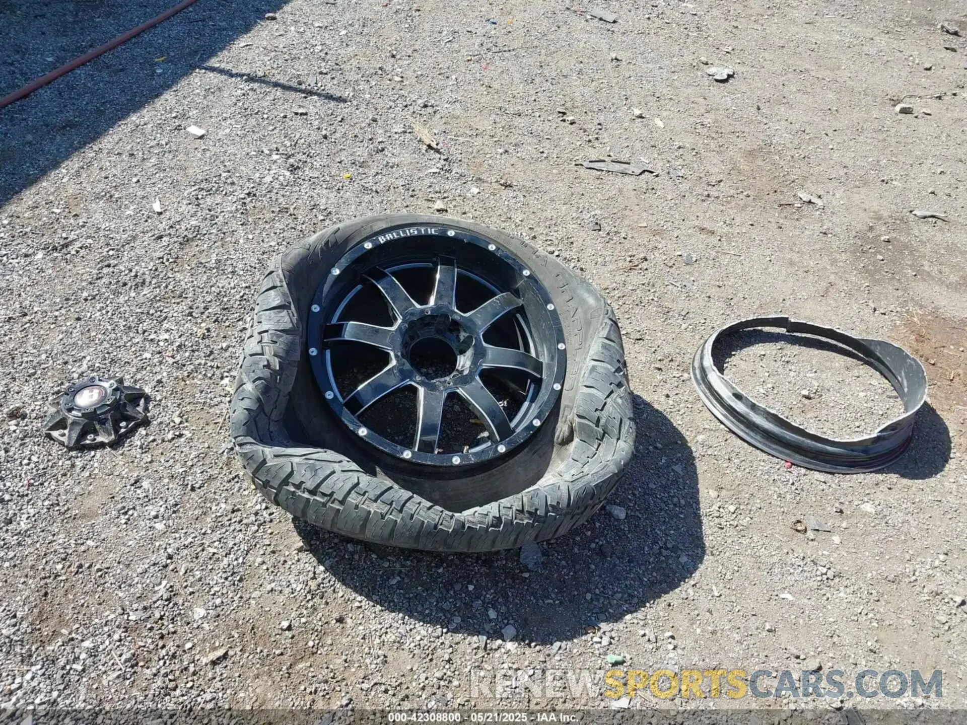 12 Photograph of a damaged car 3GCPYAEH9LG330263 CHEVROLET SILVERADO 1500 2020